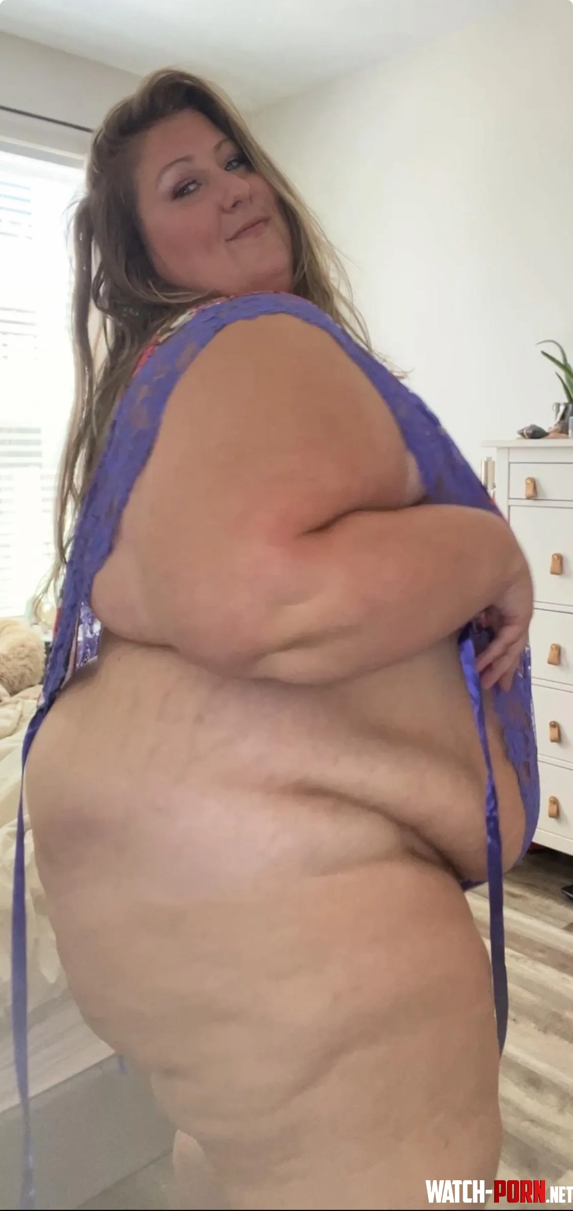 Unwrapping myself in the morning means revealing a size that’s generous, soft, and beautifully mine. by LovelyXXXLondyn