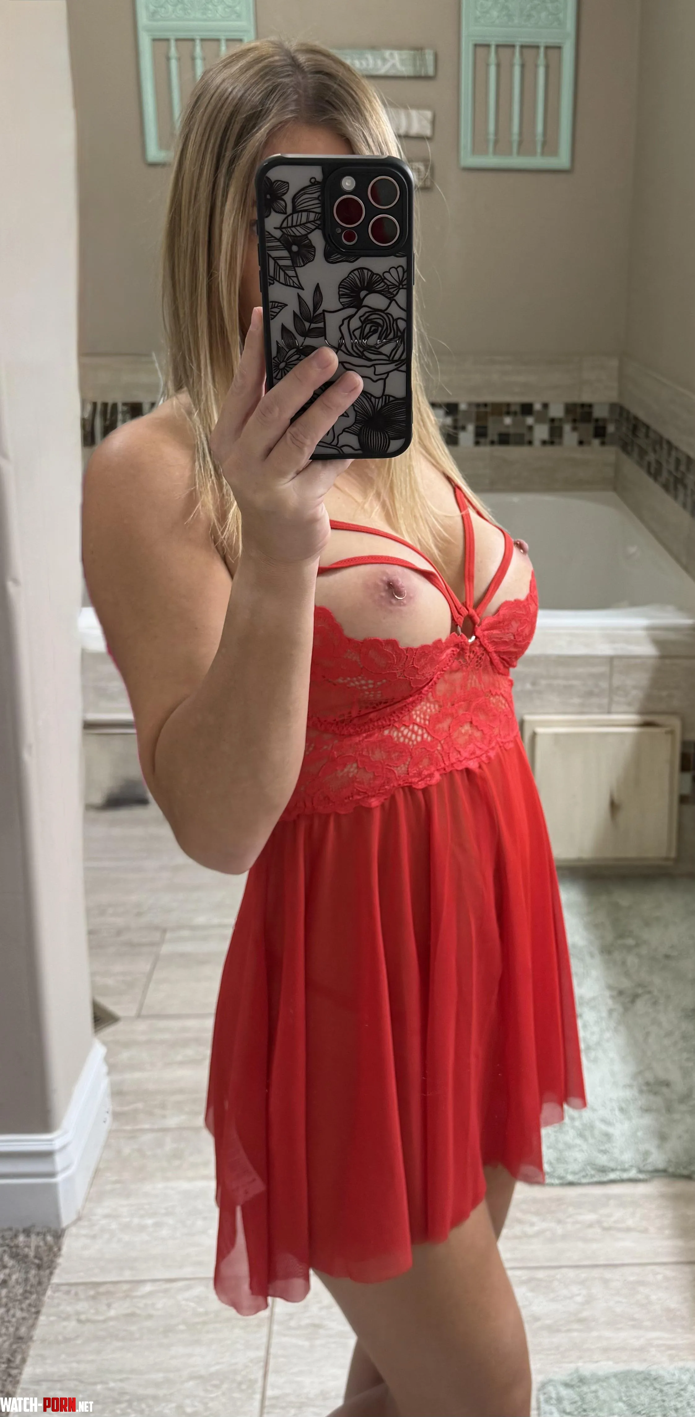 Naughty MILF Fit by Daisy-London