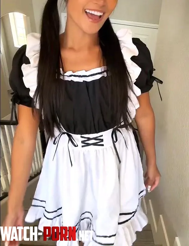 Im the one maid who ends up making things messier by sunshinemaidxo