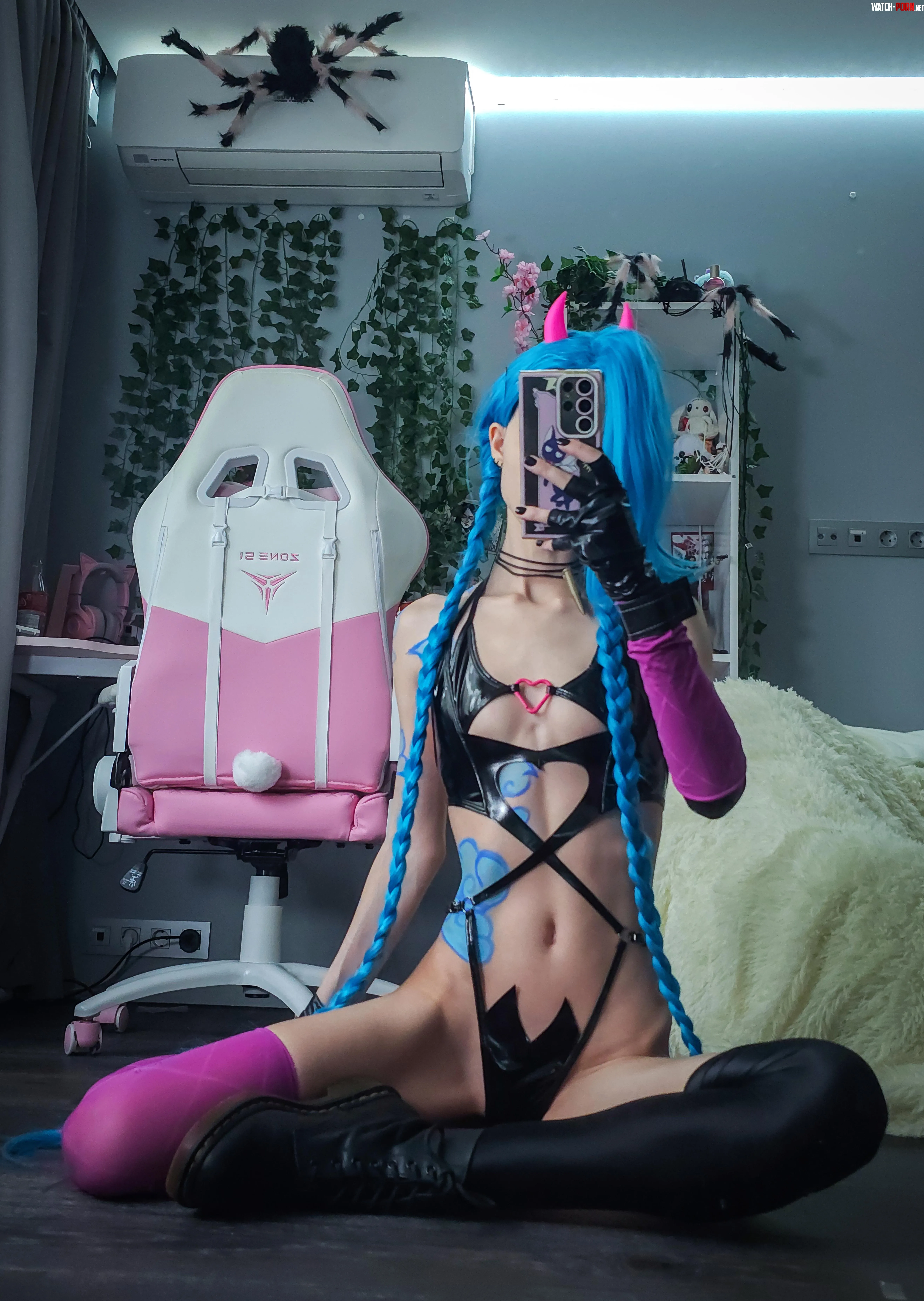 Succubus Jinx in One Piece suit by LttlNymph