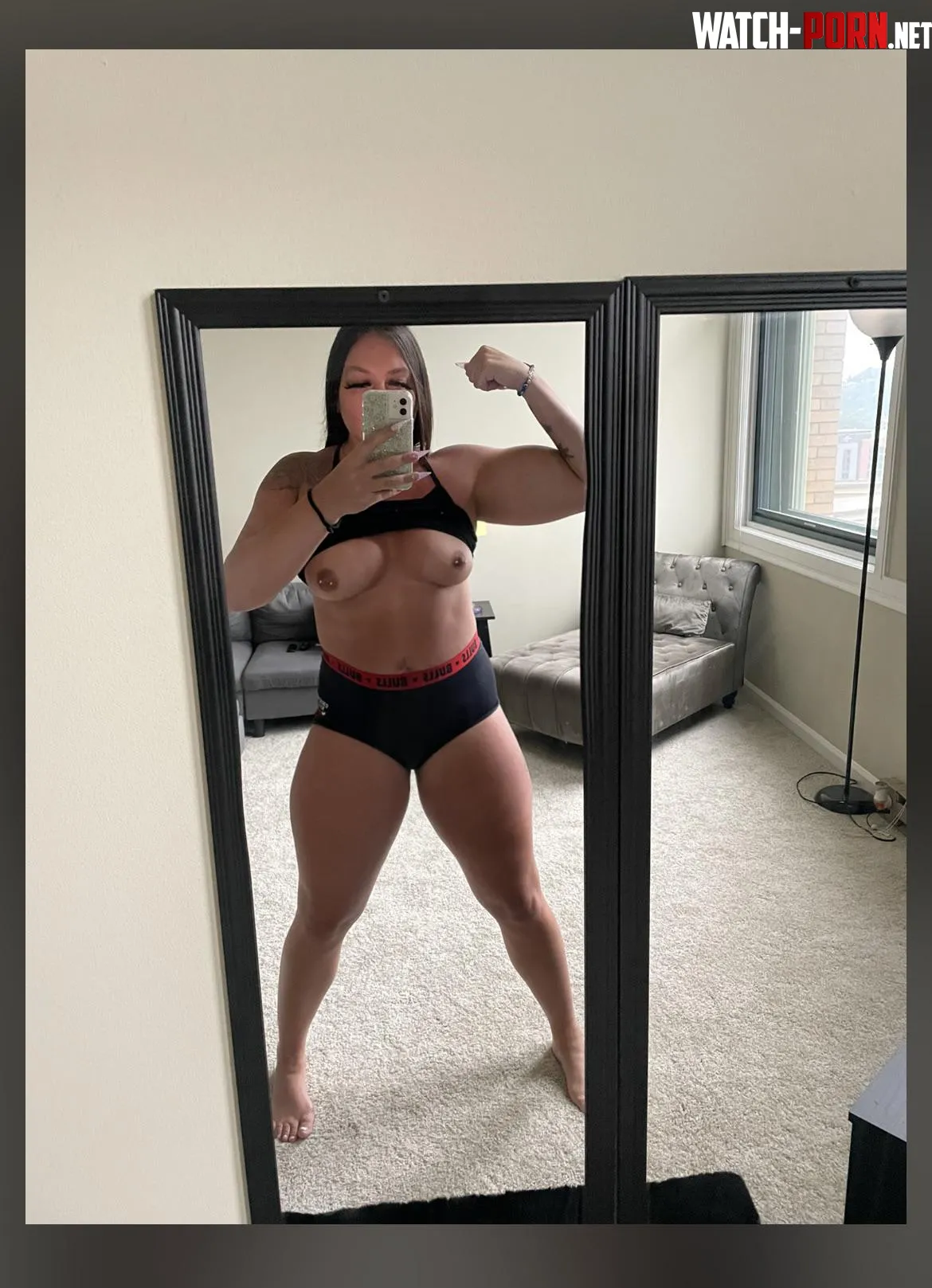 Been pumping up in the gym by MuscularBabe