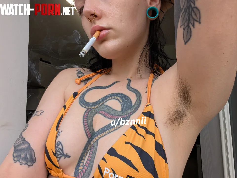 Sniff the sweet sweaty stench of my pits while I smoke by bznnii