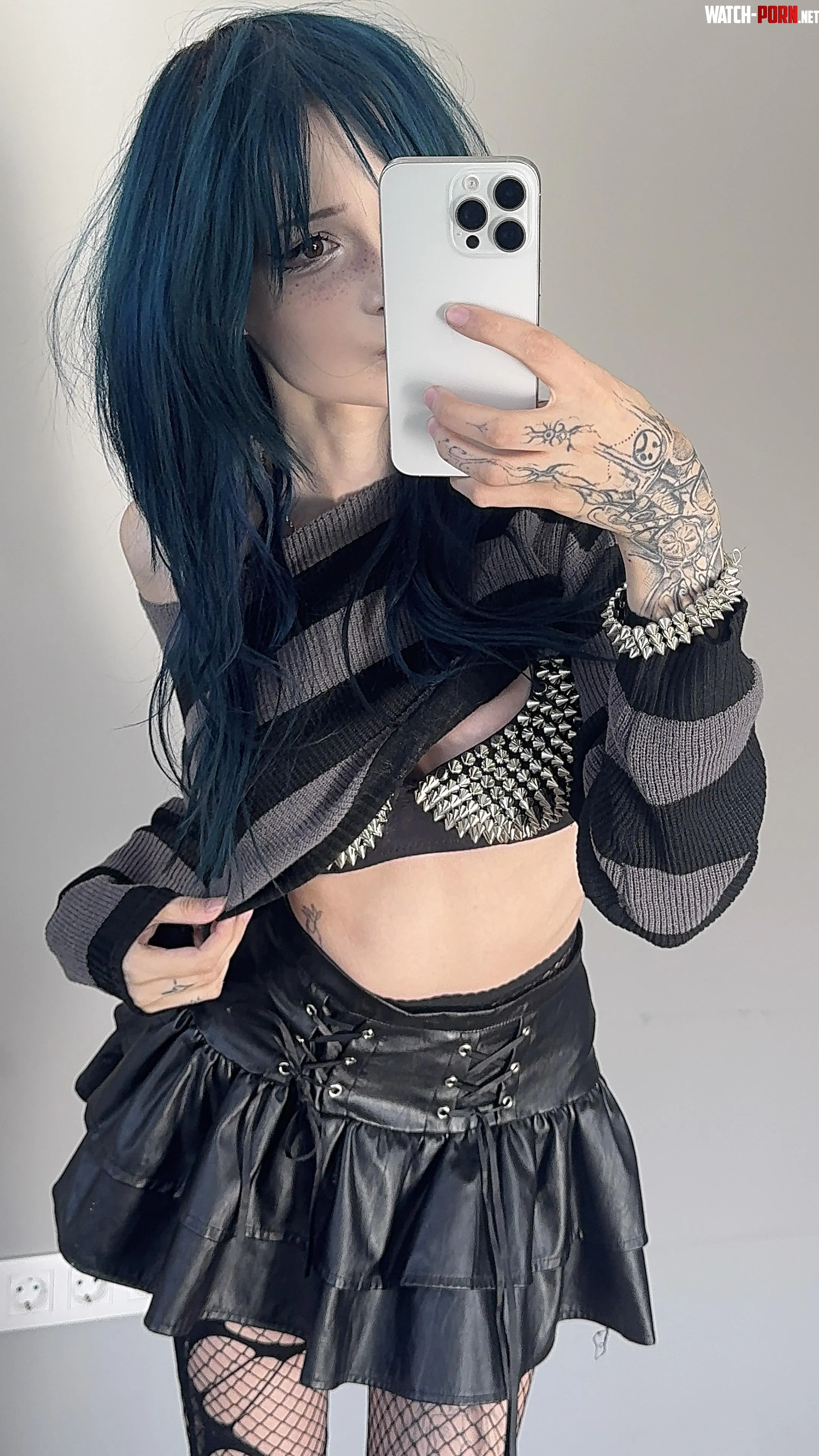 My leather skirt deserves your full devotion by fallenemoangel111