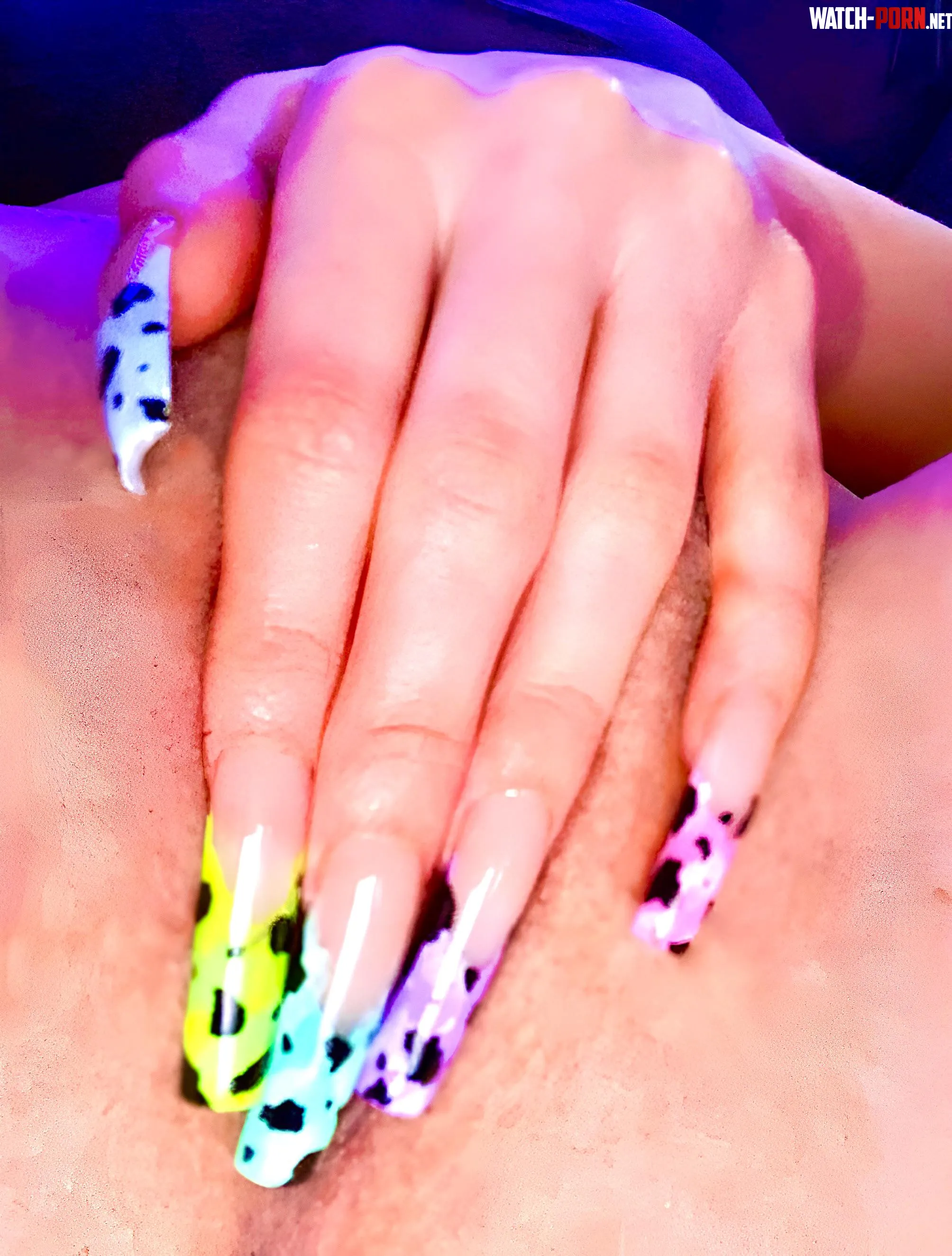 Like my nails? by L878-