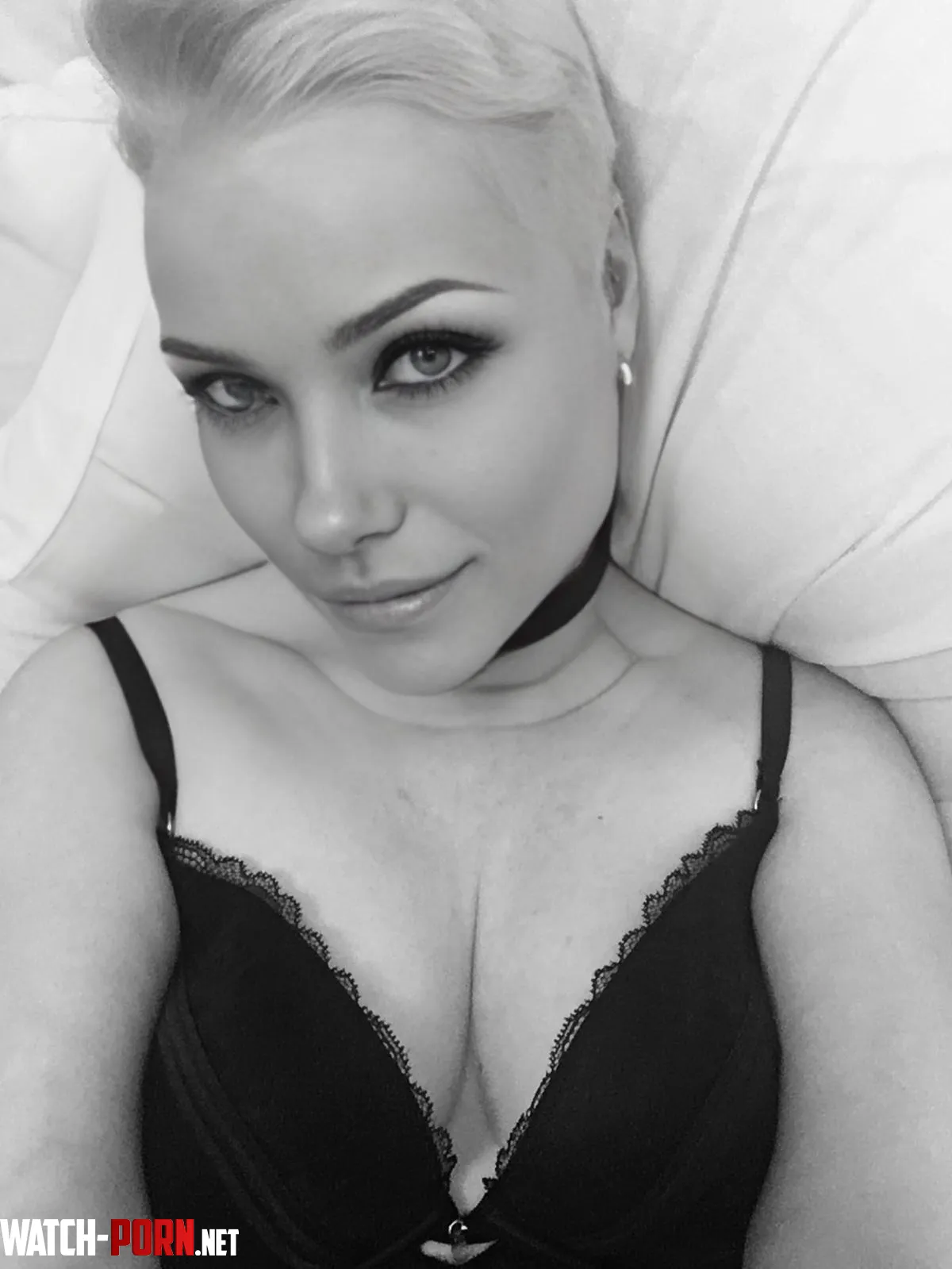 Keeping it classy in black and white 🖤🤍 by pixiepussycat4679