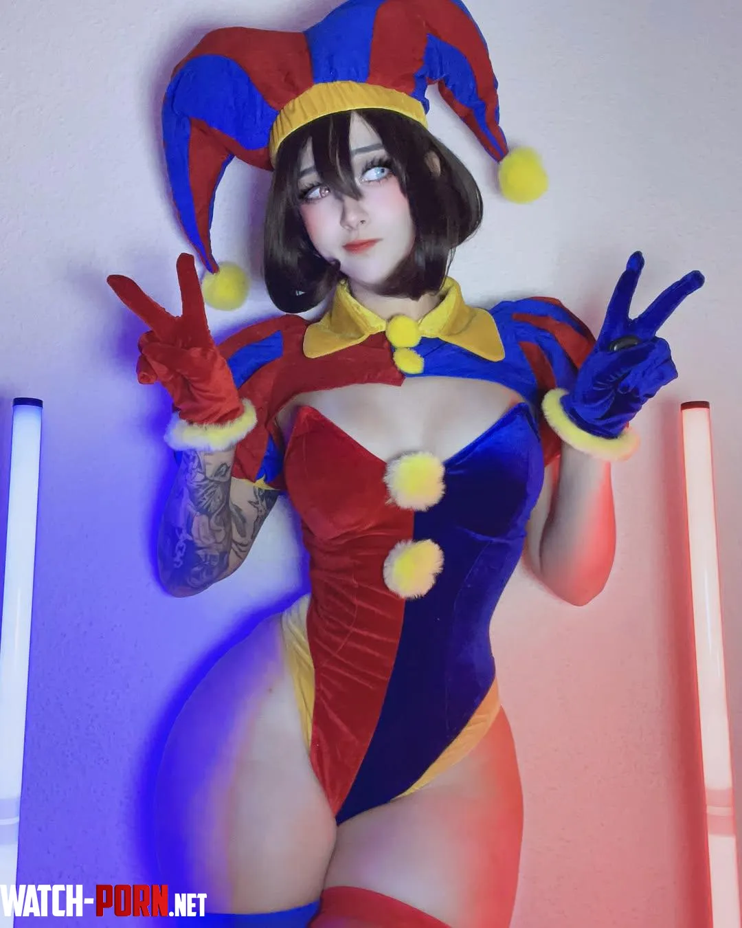 Pomni cosplay by Nyukix by Nyukix