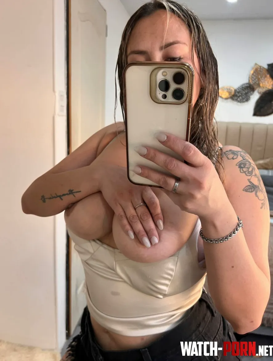 mirrored view got me wildin by LilyFlaree