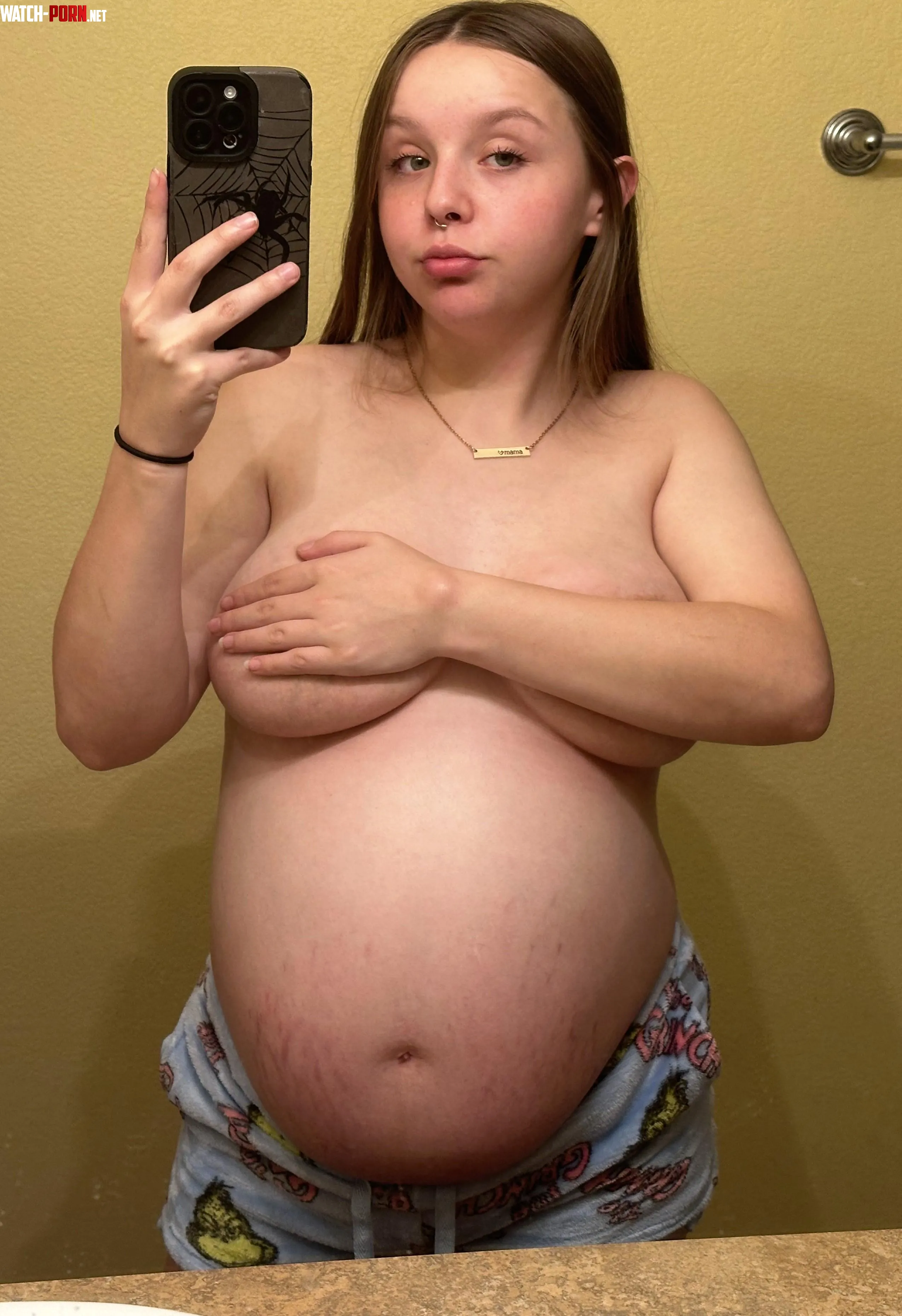 Would you accept my nudes? by cassieonlyxo