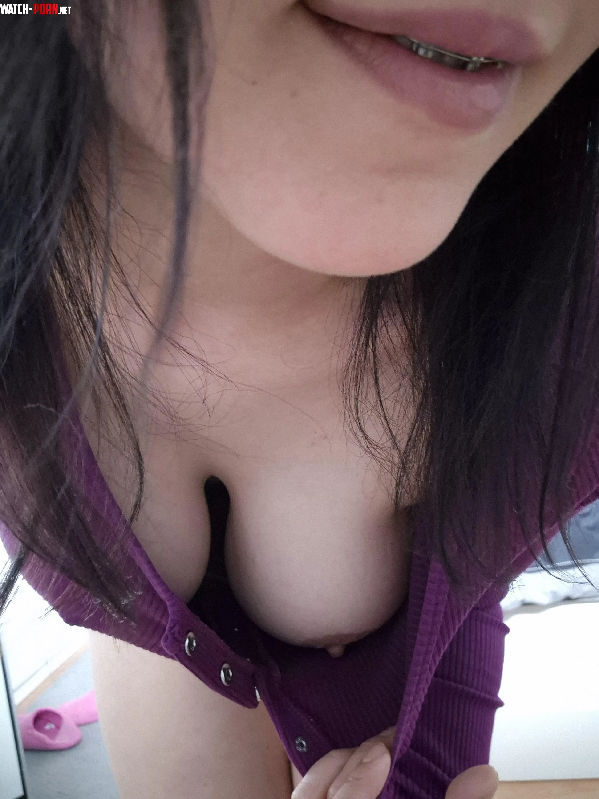 Wearing my purple longsleeve on a sunday by DizzyDora_