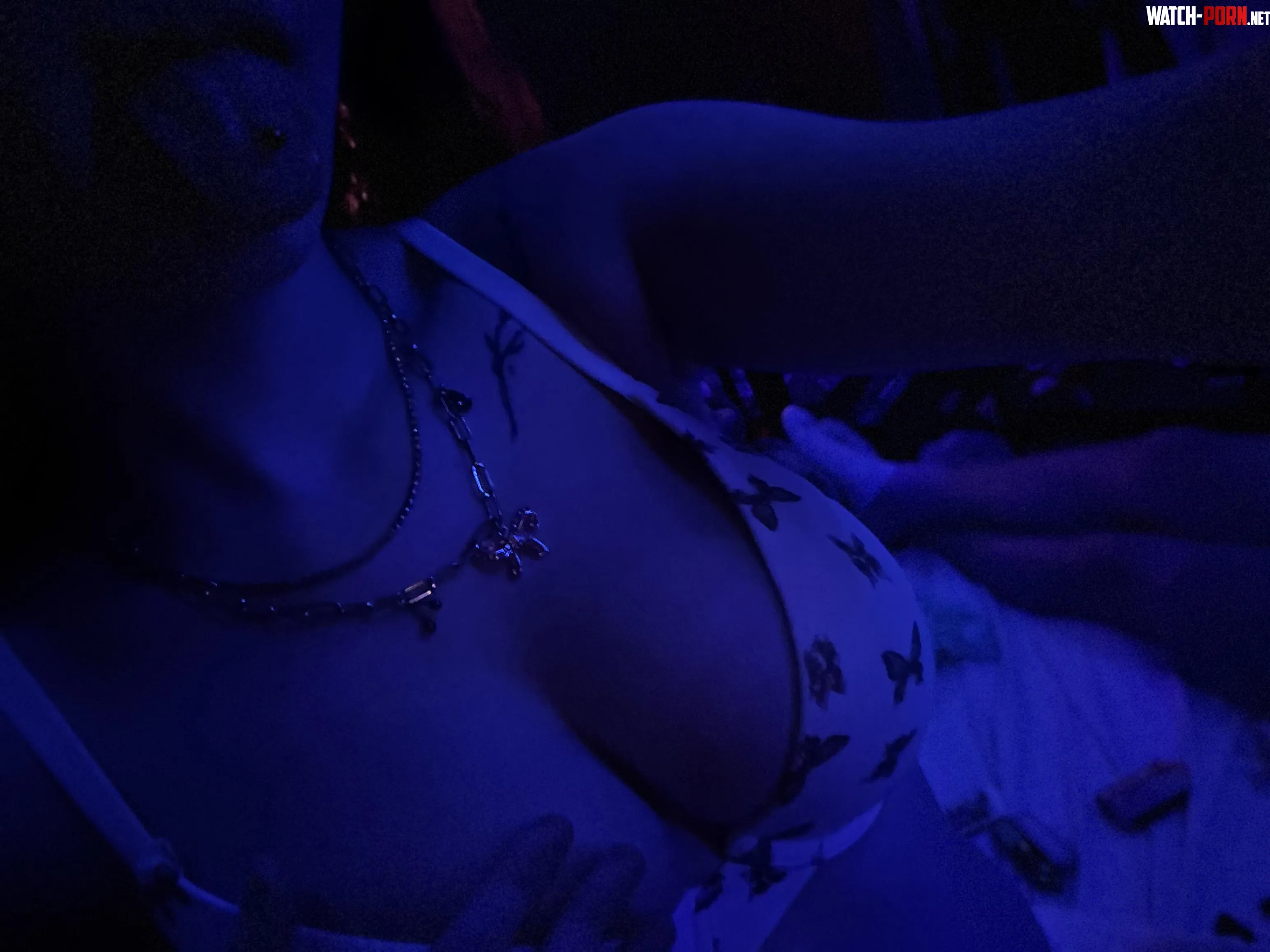 dm me i dare you by onlyyshortyy
