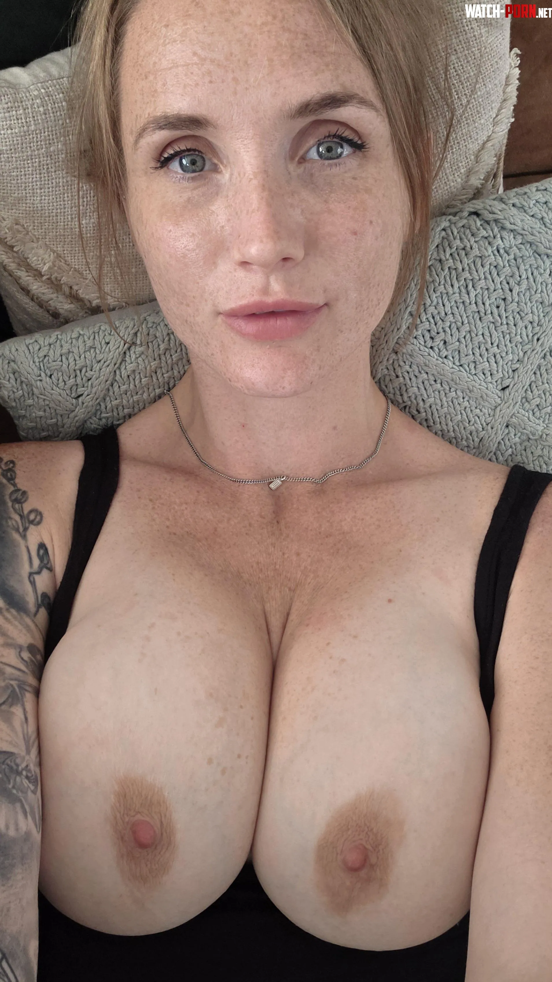 Please worship my natural beauties by WorldlyGood1105