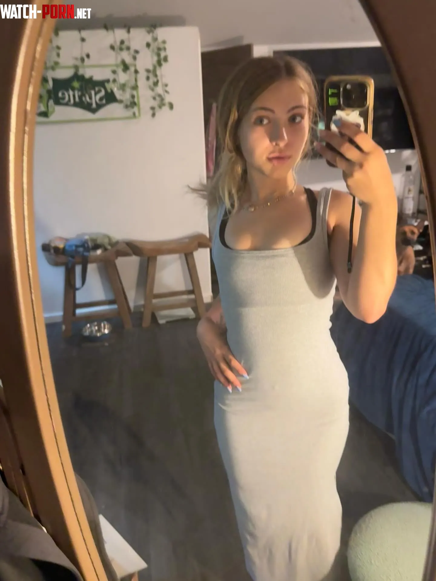 How do I look? by lolajean18xo