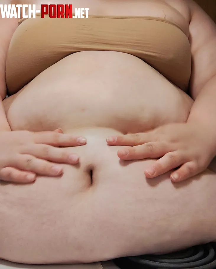 My belly on the stove by sillysaltt