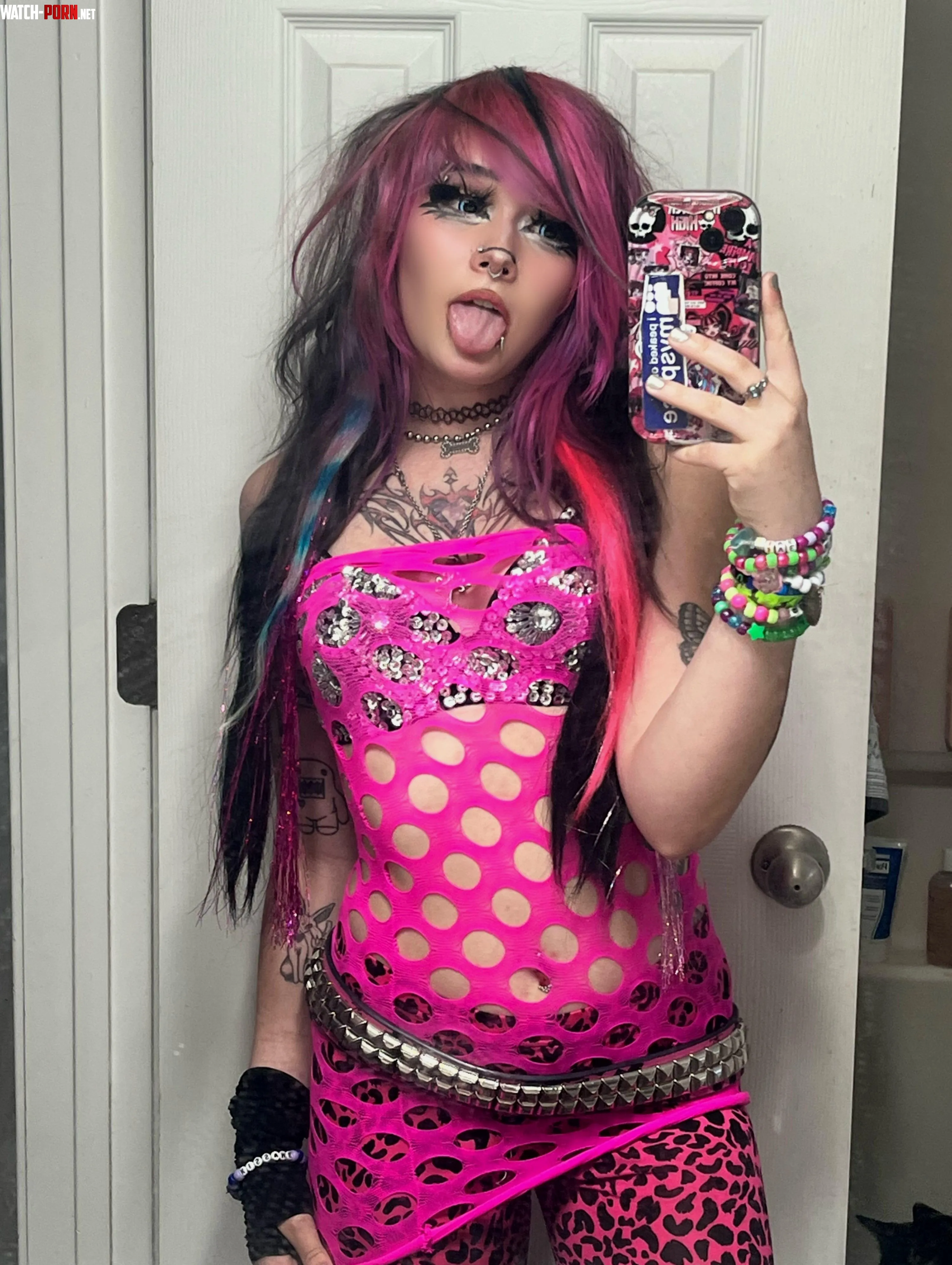Scene girls are known for having a high sex drive by _ScarletTwinkle