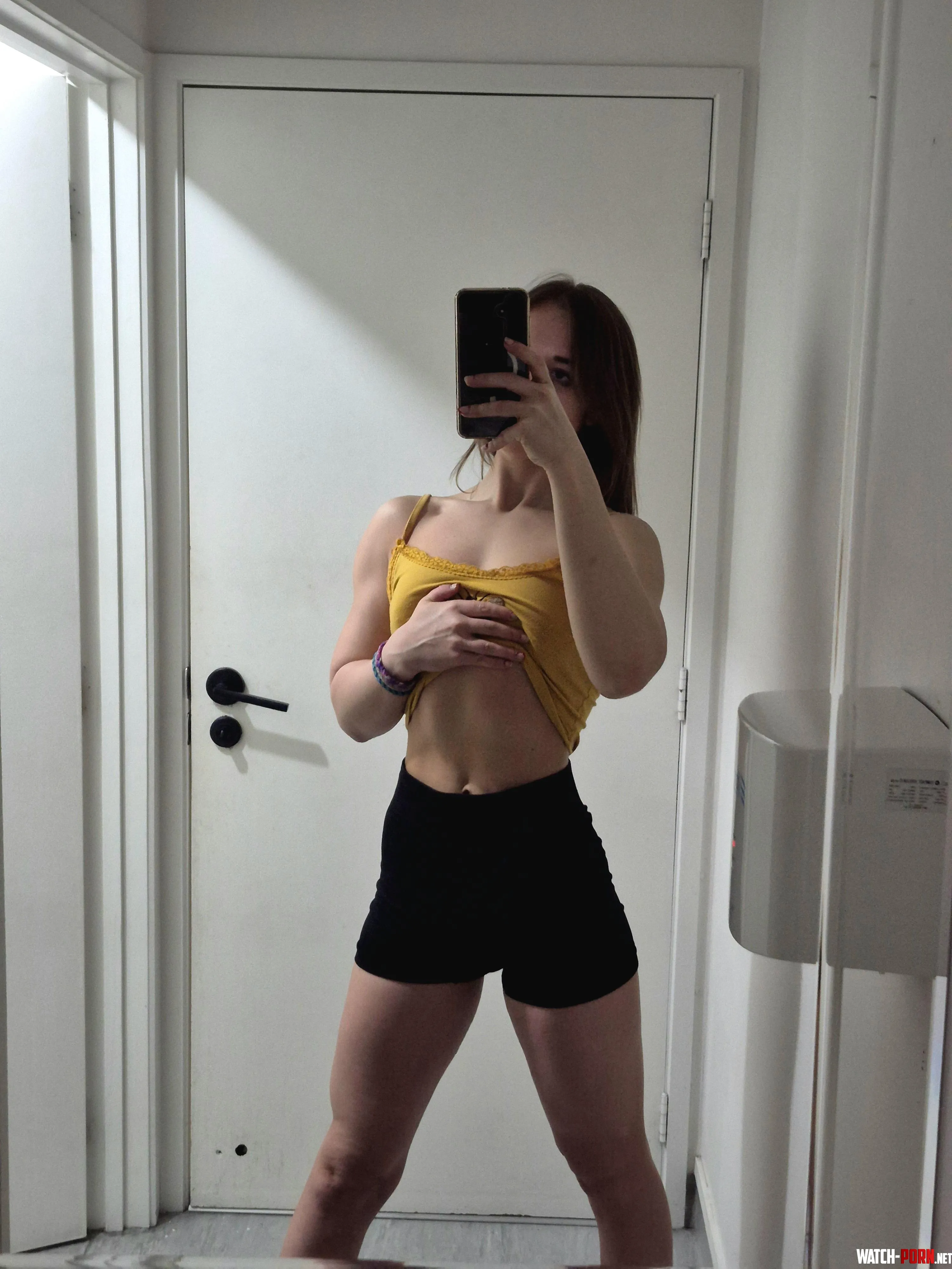 I'm feeling pretty lean by QueenKongFitness