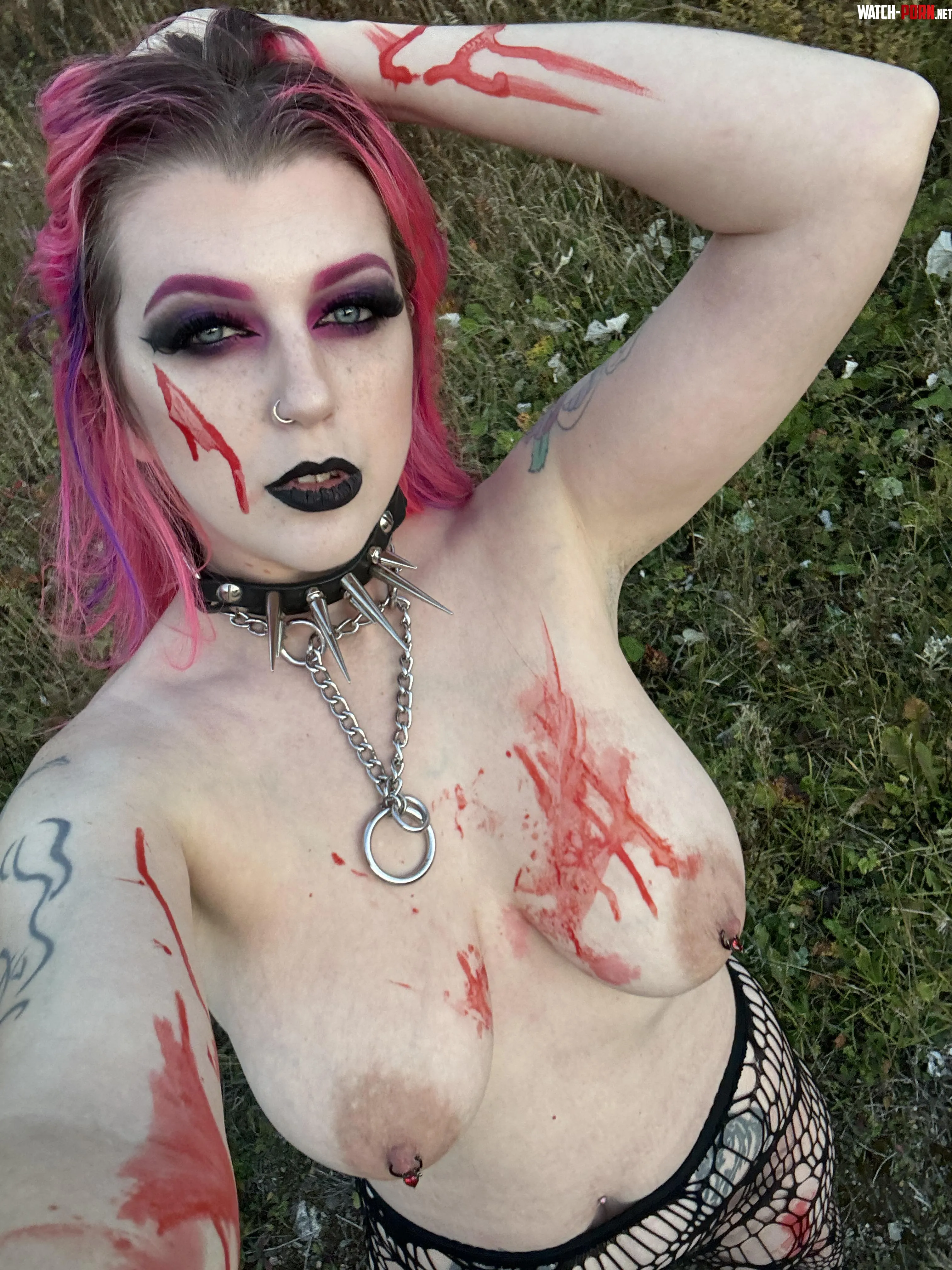 I had a hot date with a serial killer by RoxxiDiamond