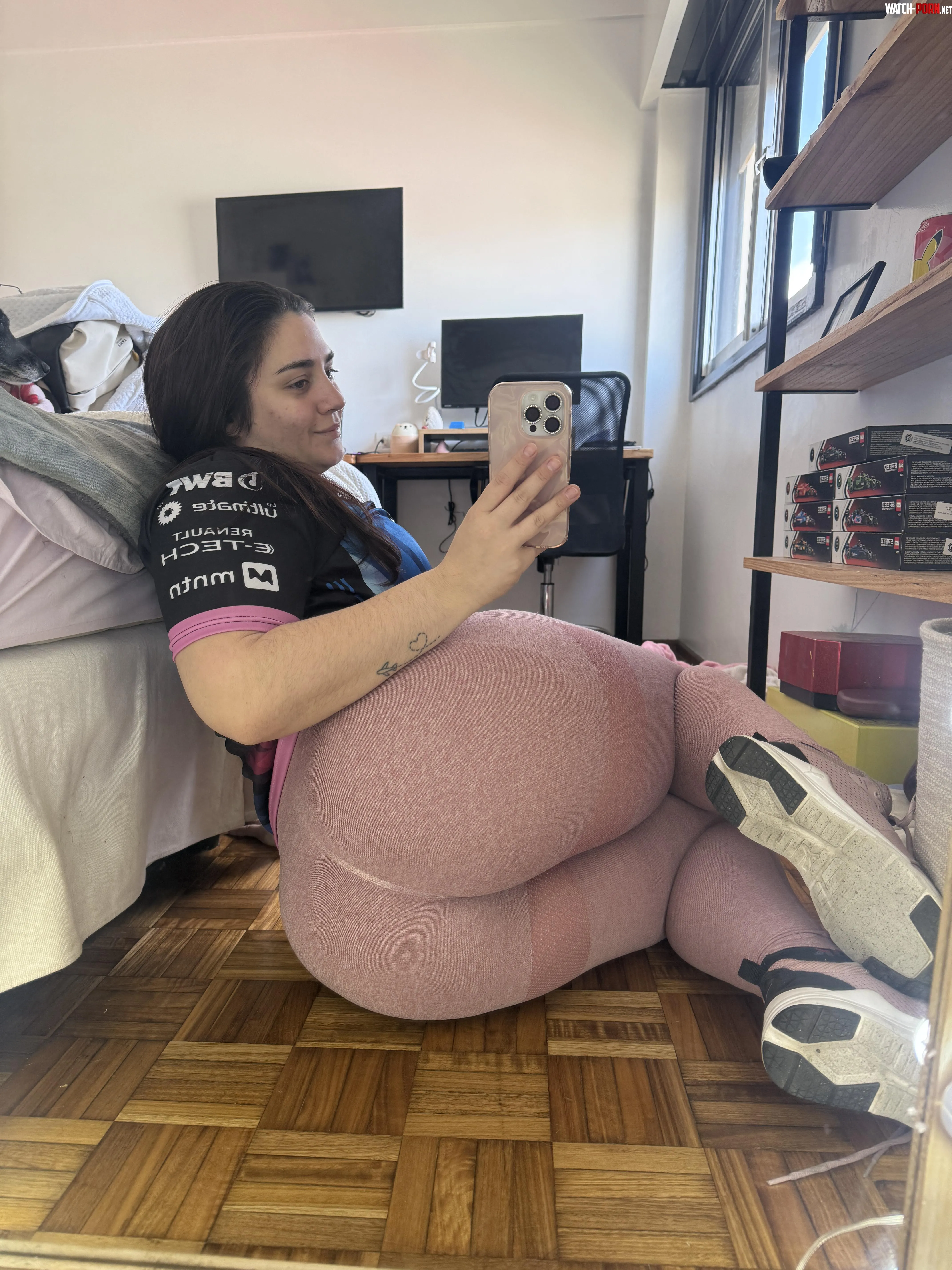 What draw you attention first? Use one word by heymeggie