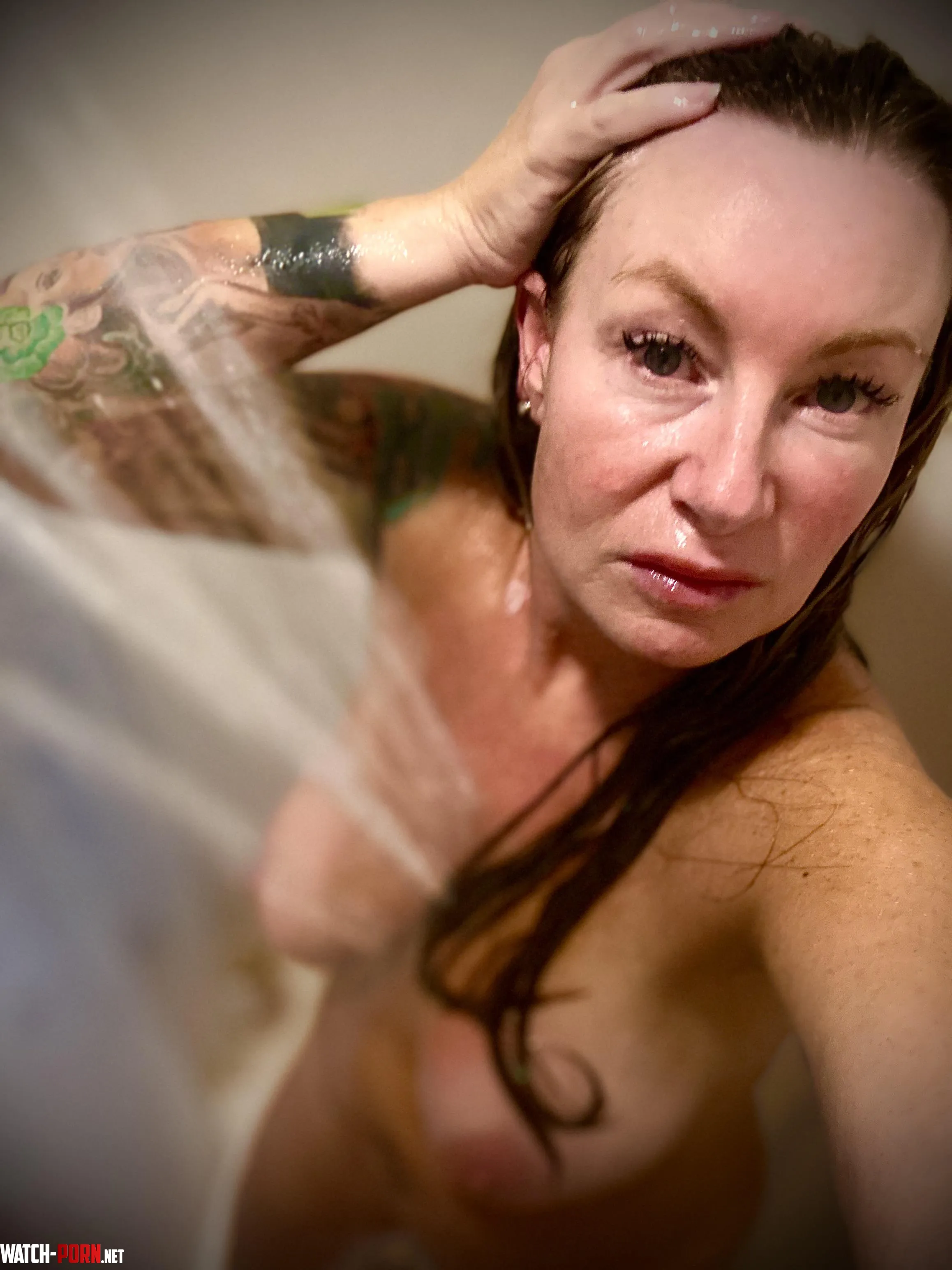 Would you come take a shower with a 49yo? by maebnaughty
