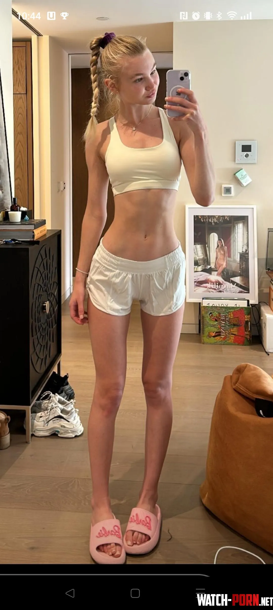 Thin blonde by [deleted]