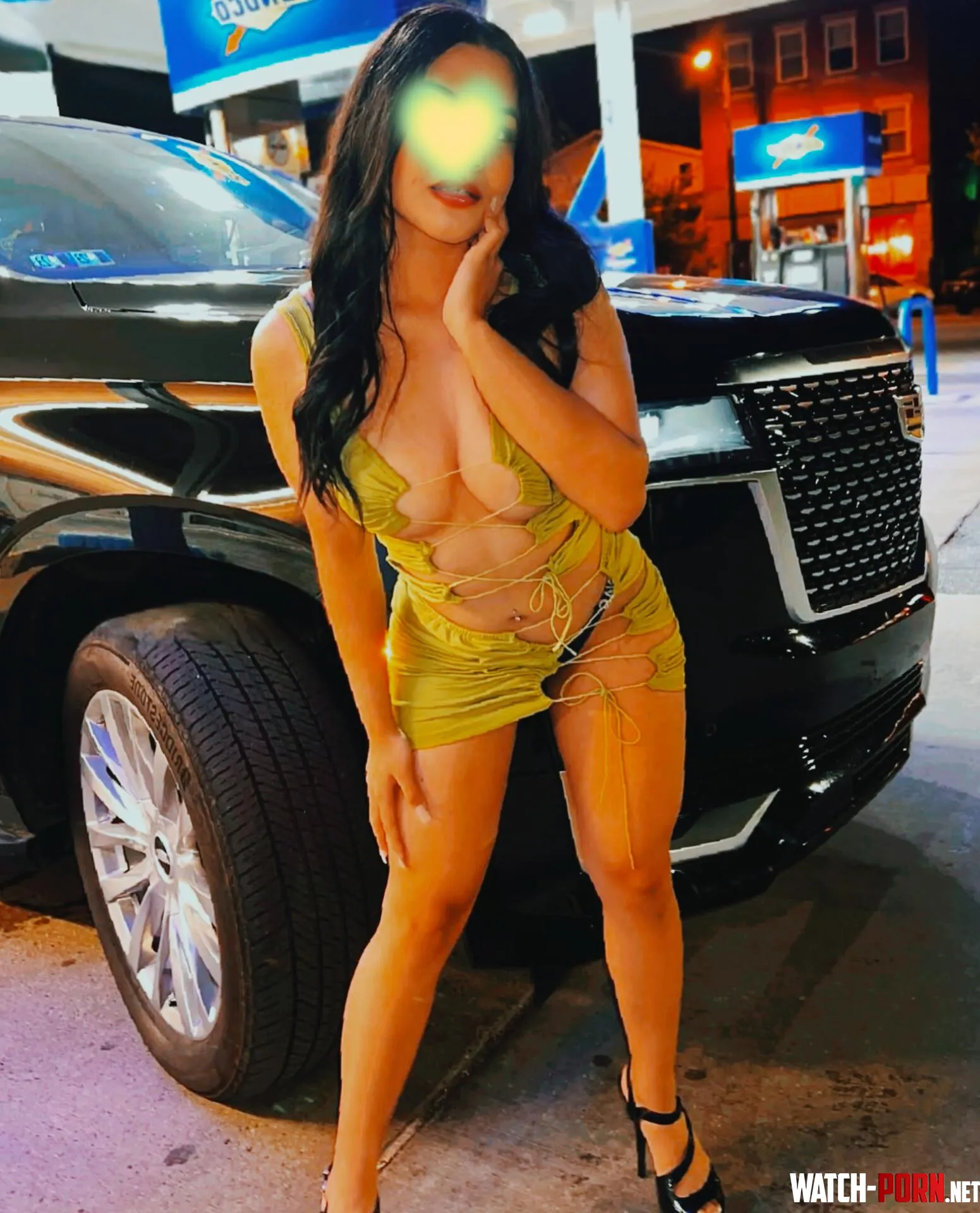 Emerald slits [f]lash breasts, arched for public fill-up by fickle_series69