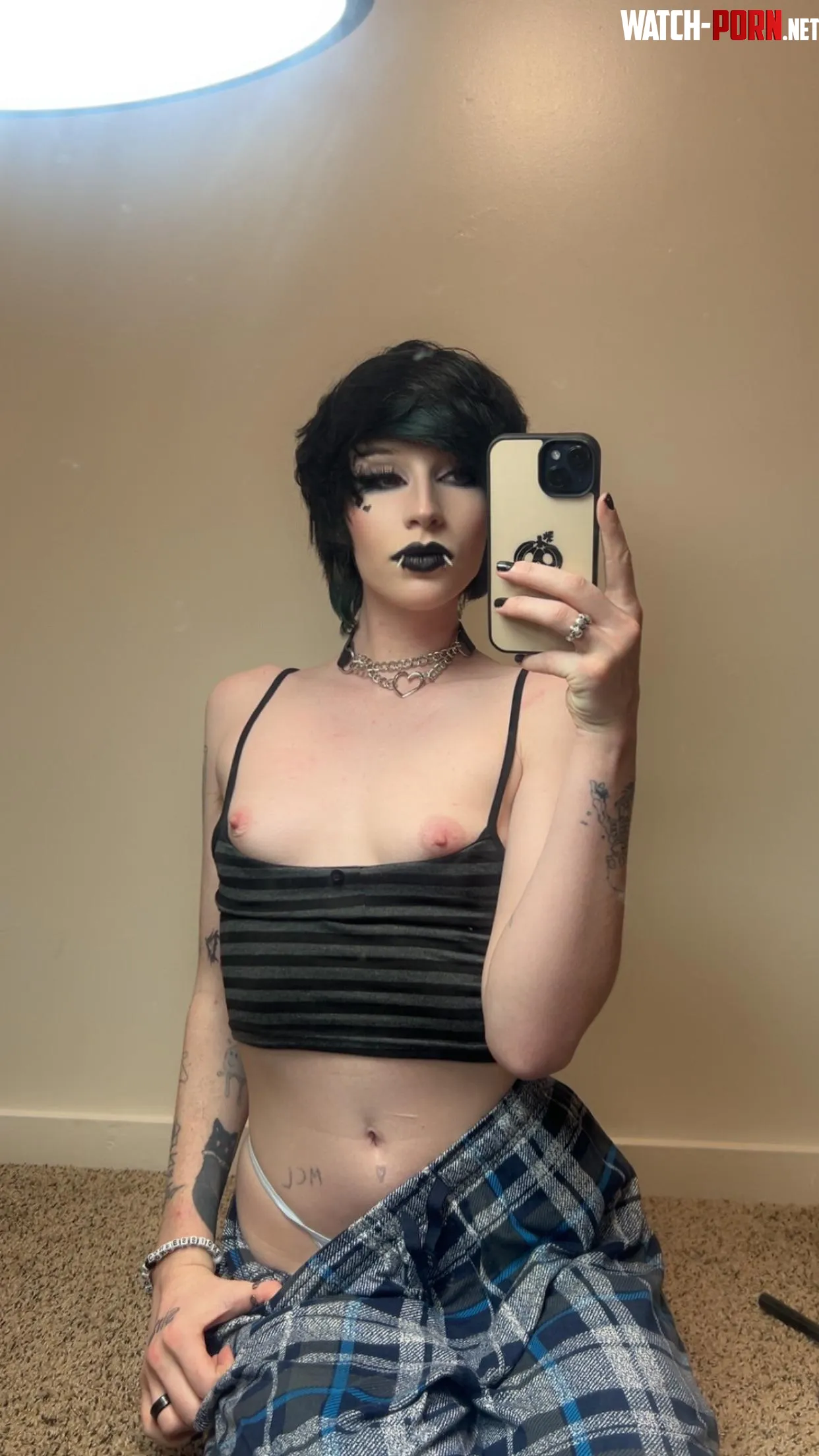 I love to watch my hair slowly grow out by yourstoner