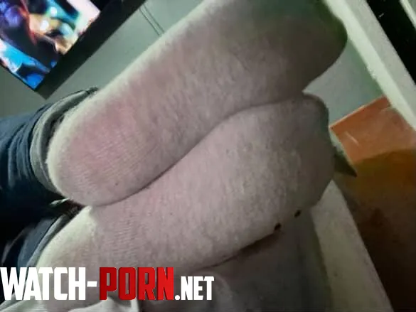 Enjoy these socked feet. Sniff, suck or peel by arboldebolas