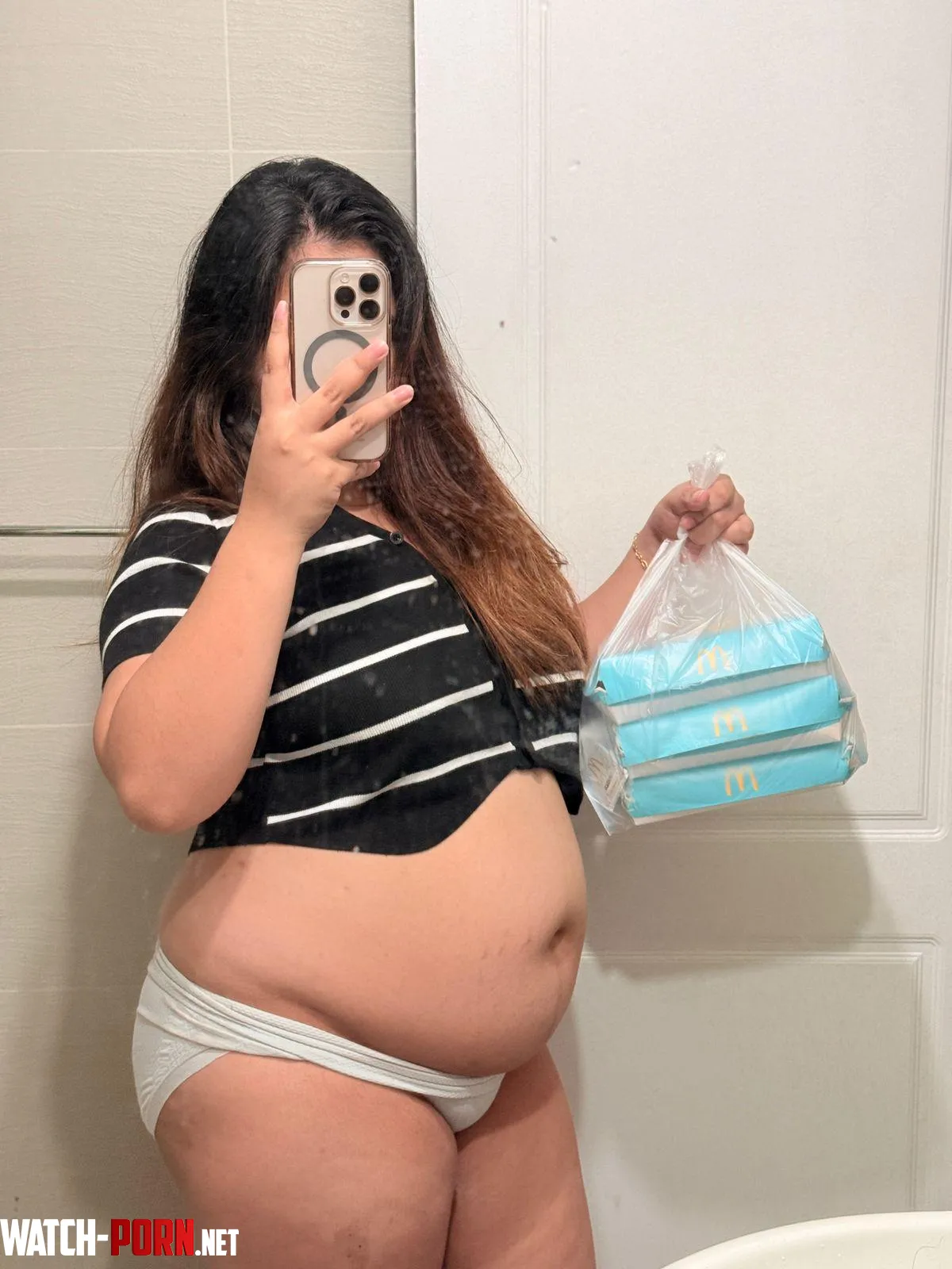 I feast everyday look at my belly now by ceoofsatifyingyou