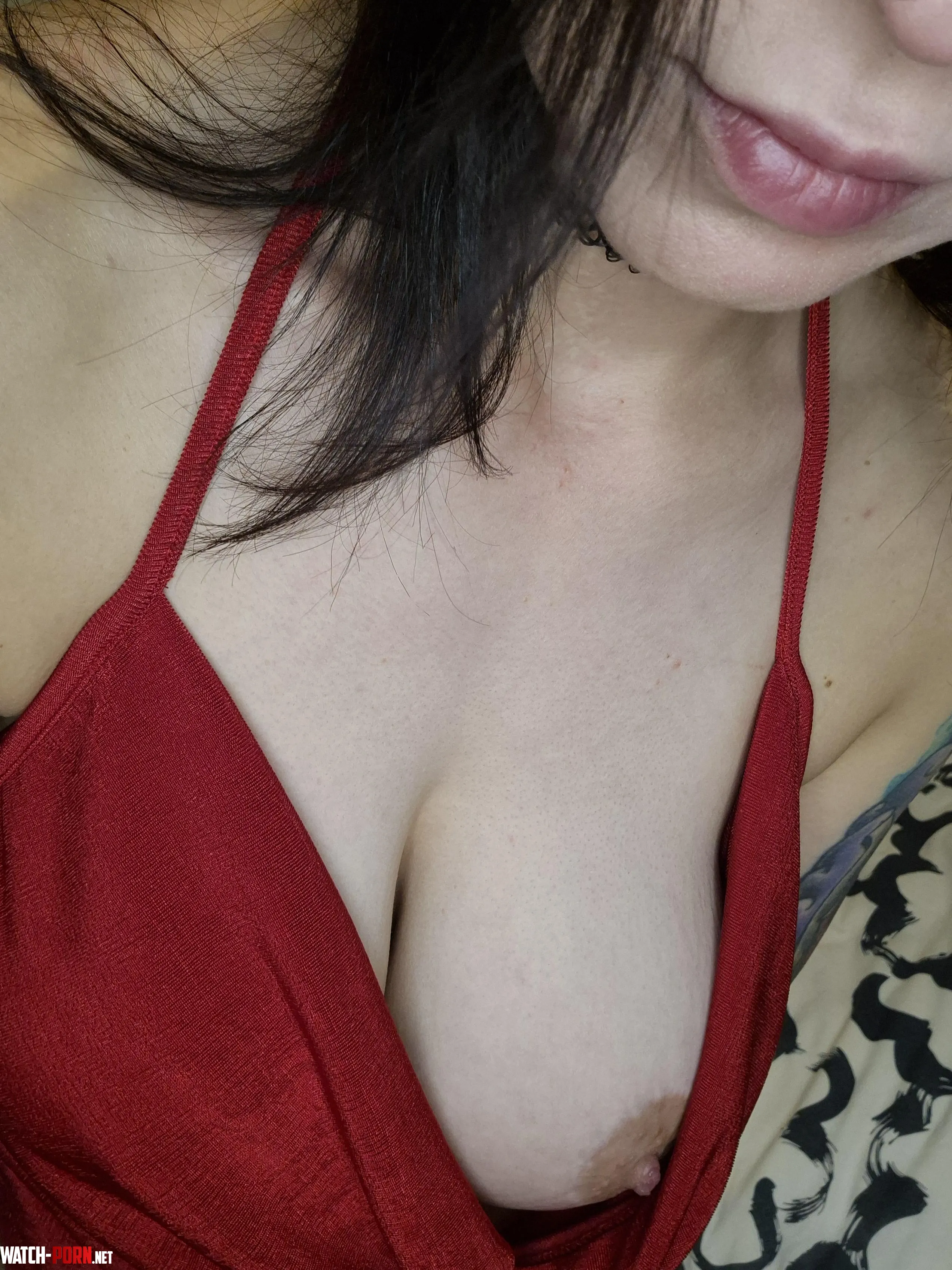 Love that red waterfall top by DizzyDora_