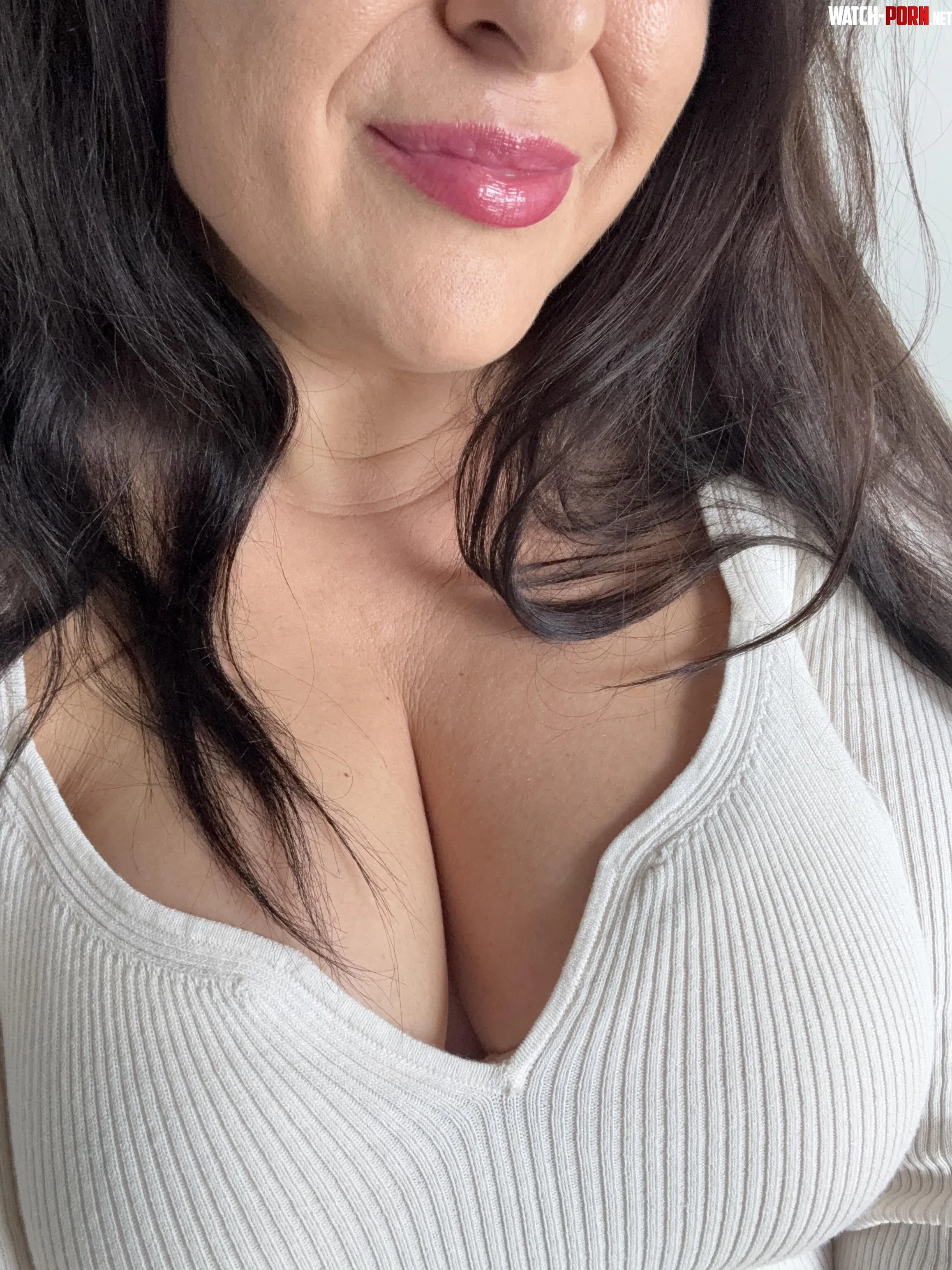 Just a little cleavage today. by Esthelle01