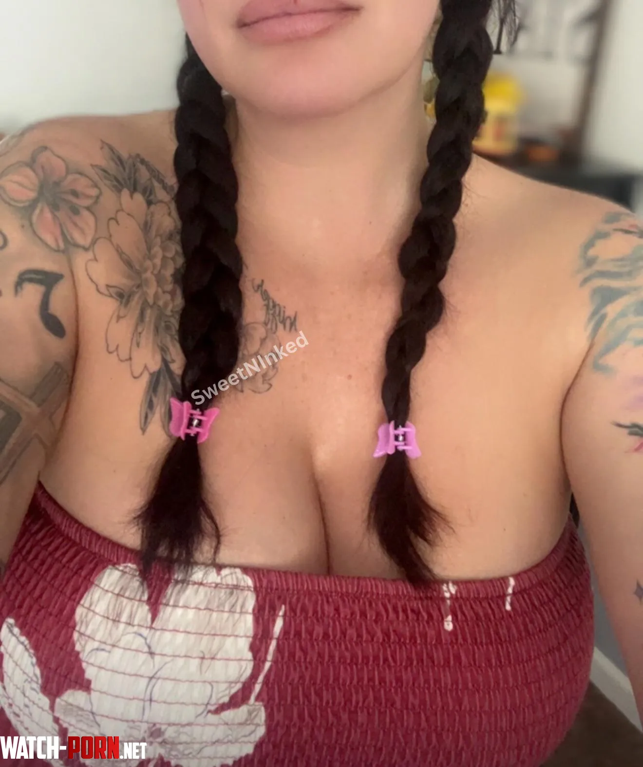 I think the DILFs in the drop off line will like the braids by SweetNInked