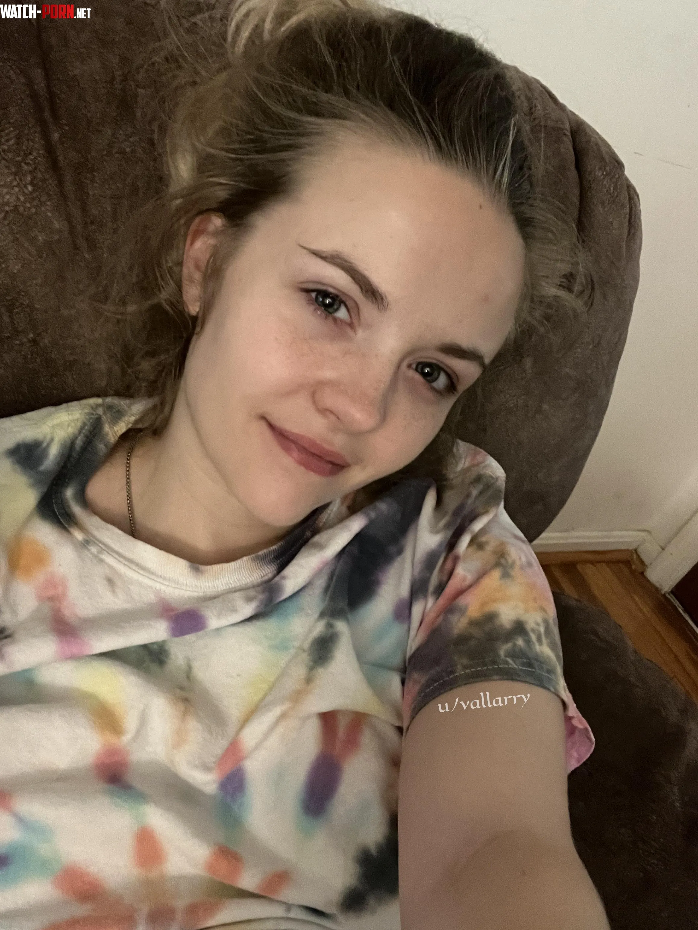 This sleepy girl wants to get in your bed by vallarry420