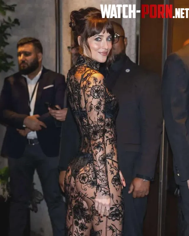 Dakota Johnson by ShutupNobodyCarez