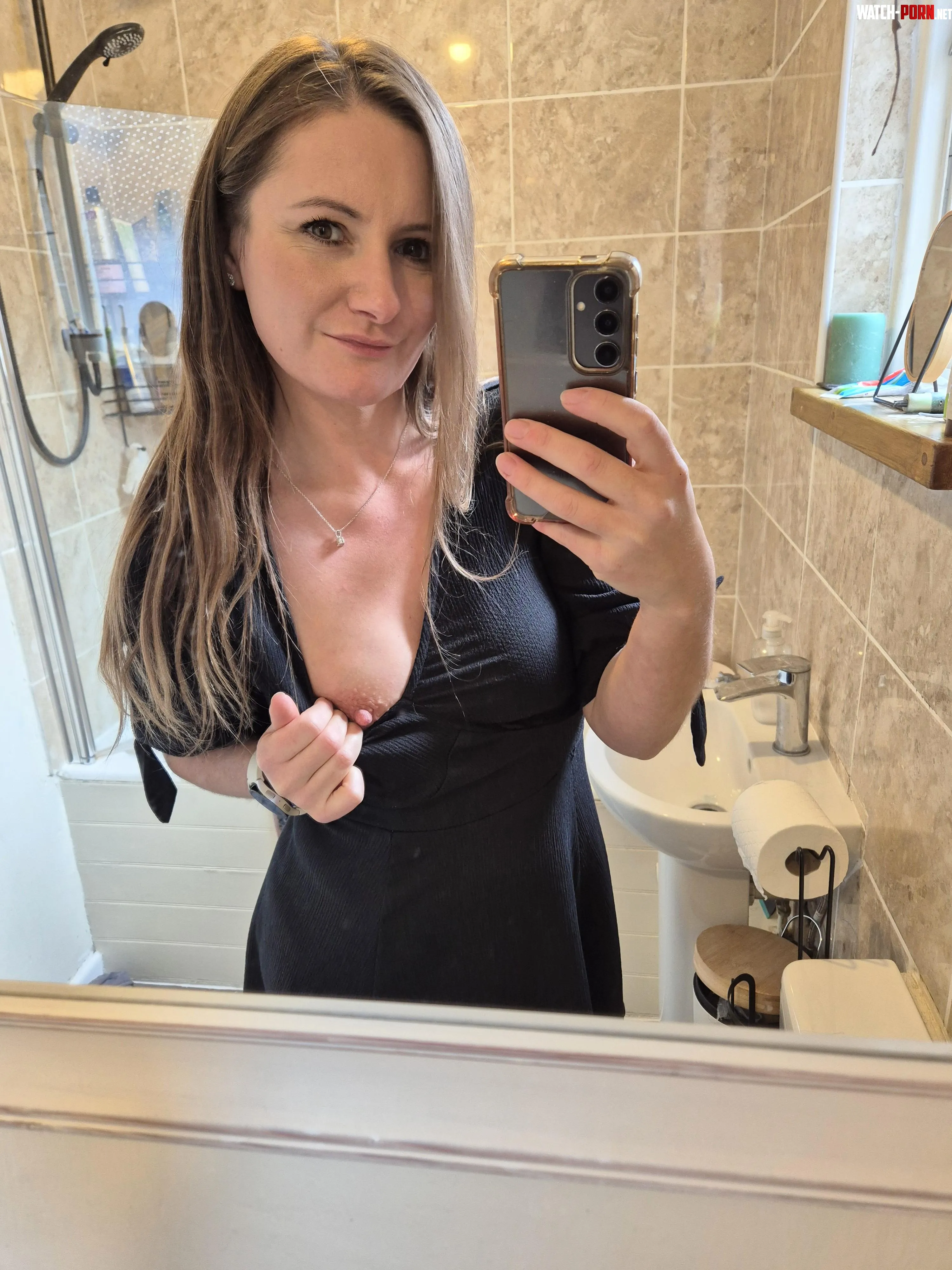 Well, look at the time. It's nip slip o'clock. by boredenglishwife
