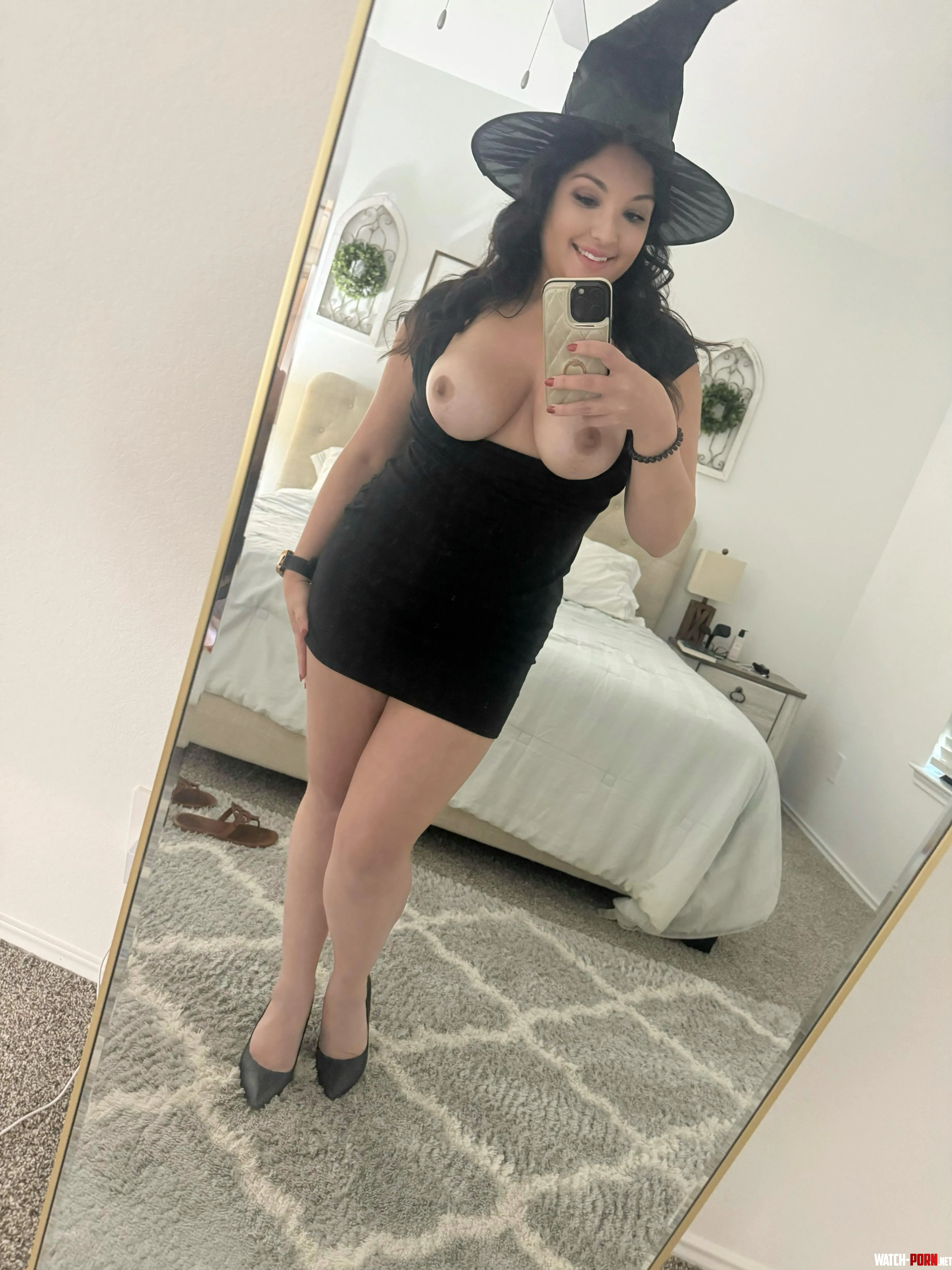A milf who’s more of a bad witch than a good witch by sexxymilf1030