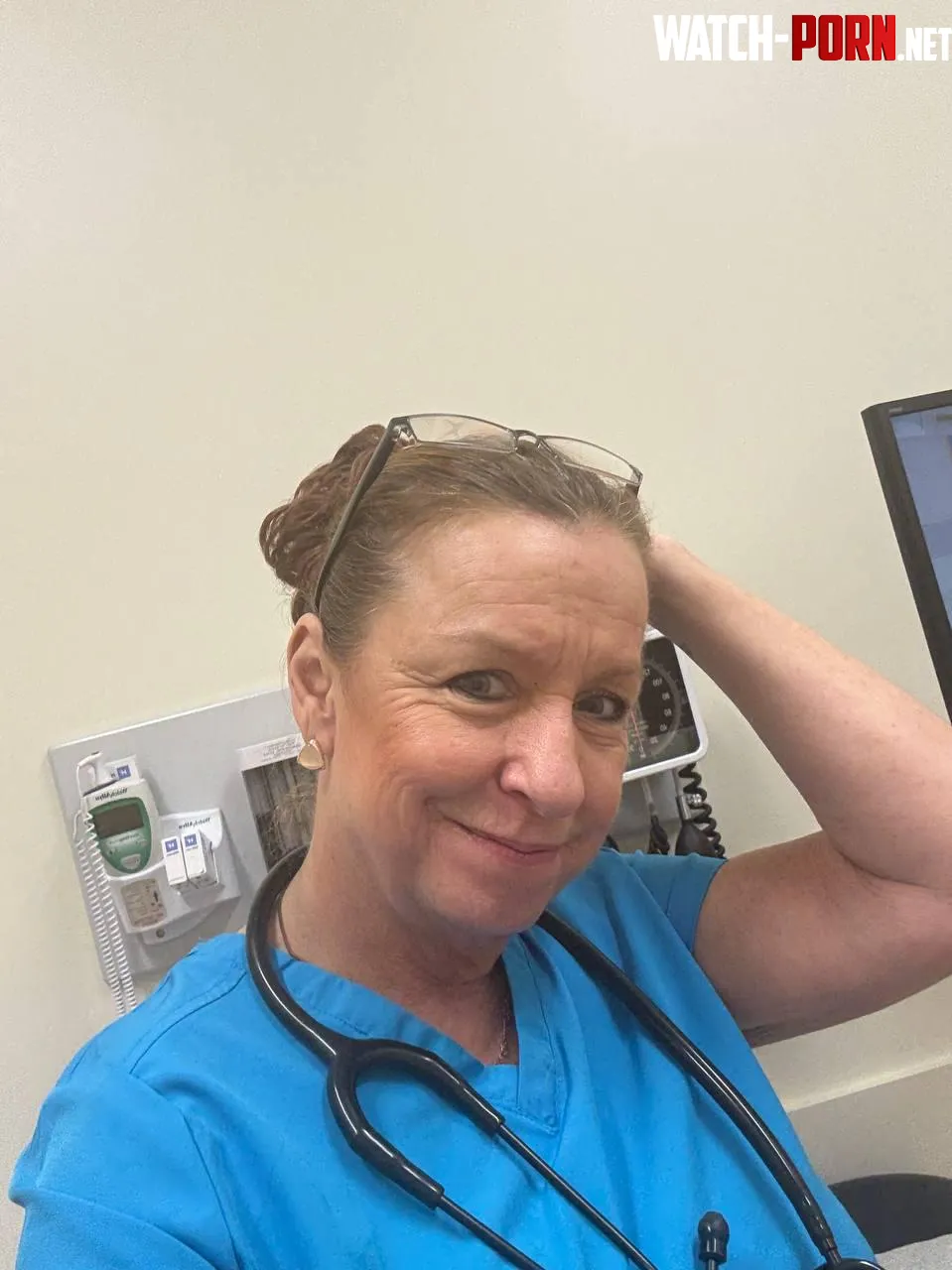 Divorced at 54. Still got that ‘text me and delete it after’ kind of vibe. by Medium_Caregiver_665