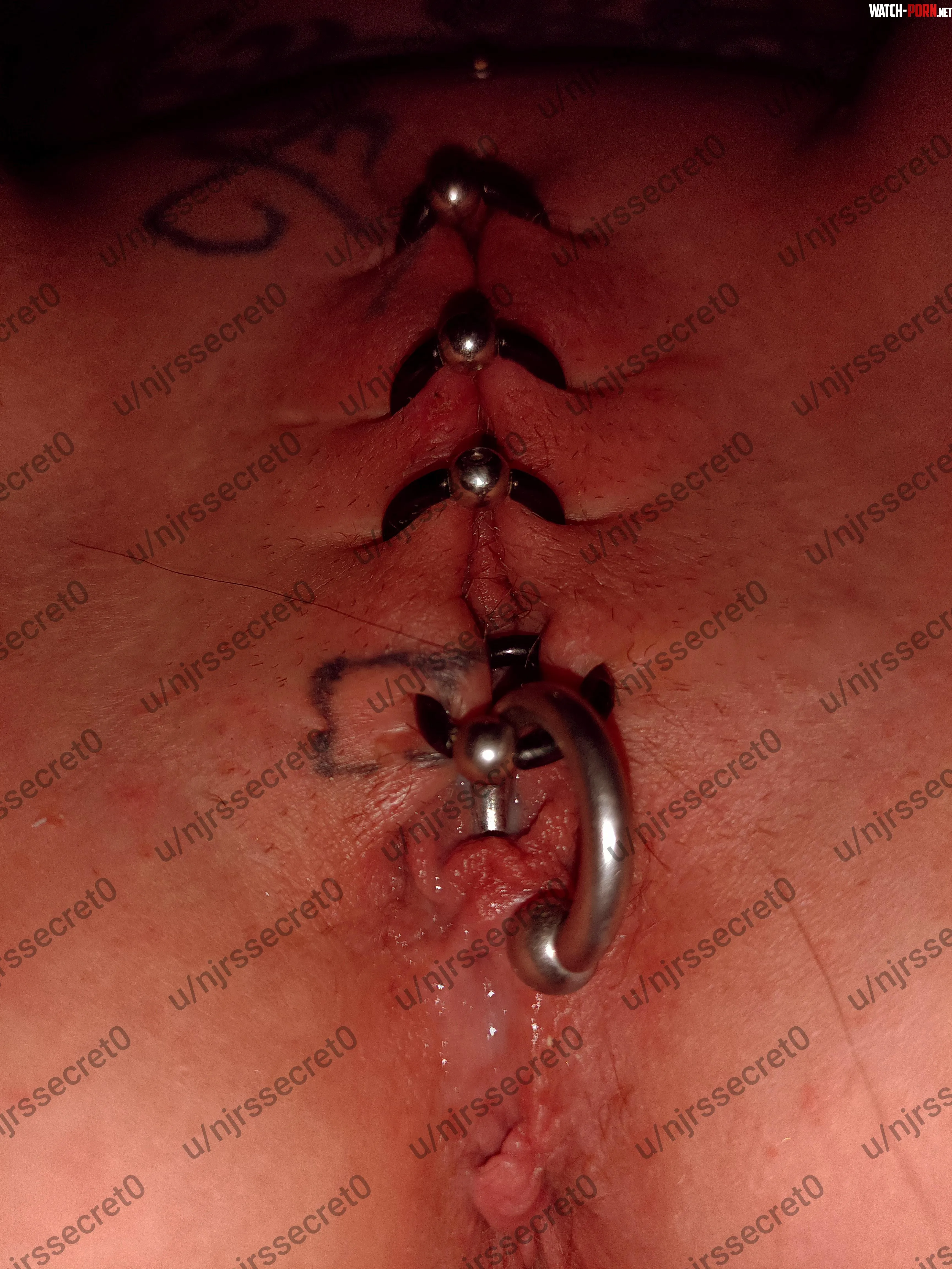 Locktober is starting to get way to long now, my pussy is starting to leak for some fun! by njrssecret0