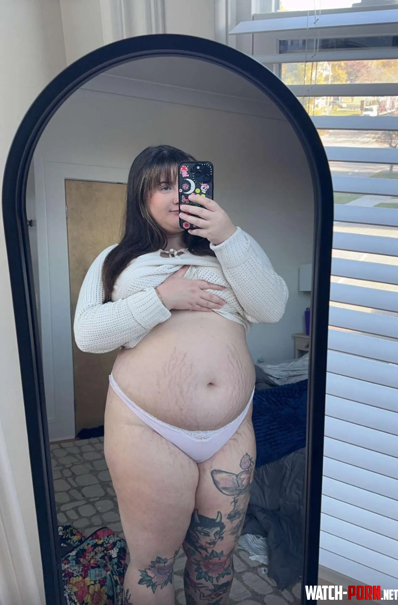 Would you bang a girl with stretch marks? by feedxmexdaddy