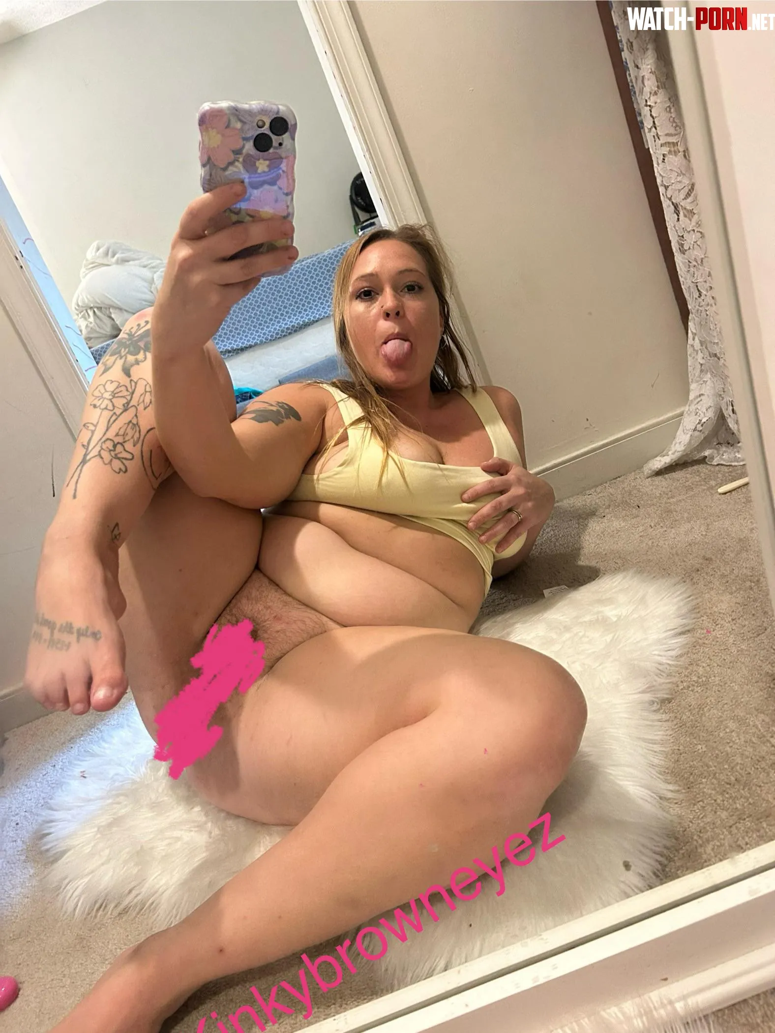 Thic slutty MILF vibes by kinkybrowneyez