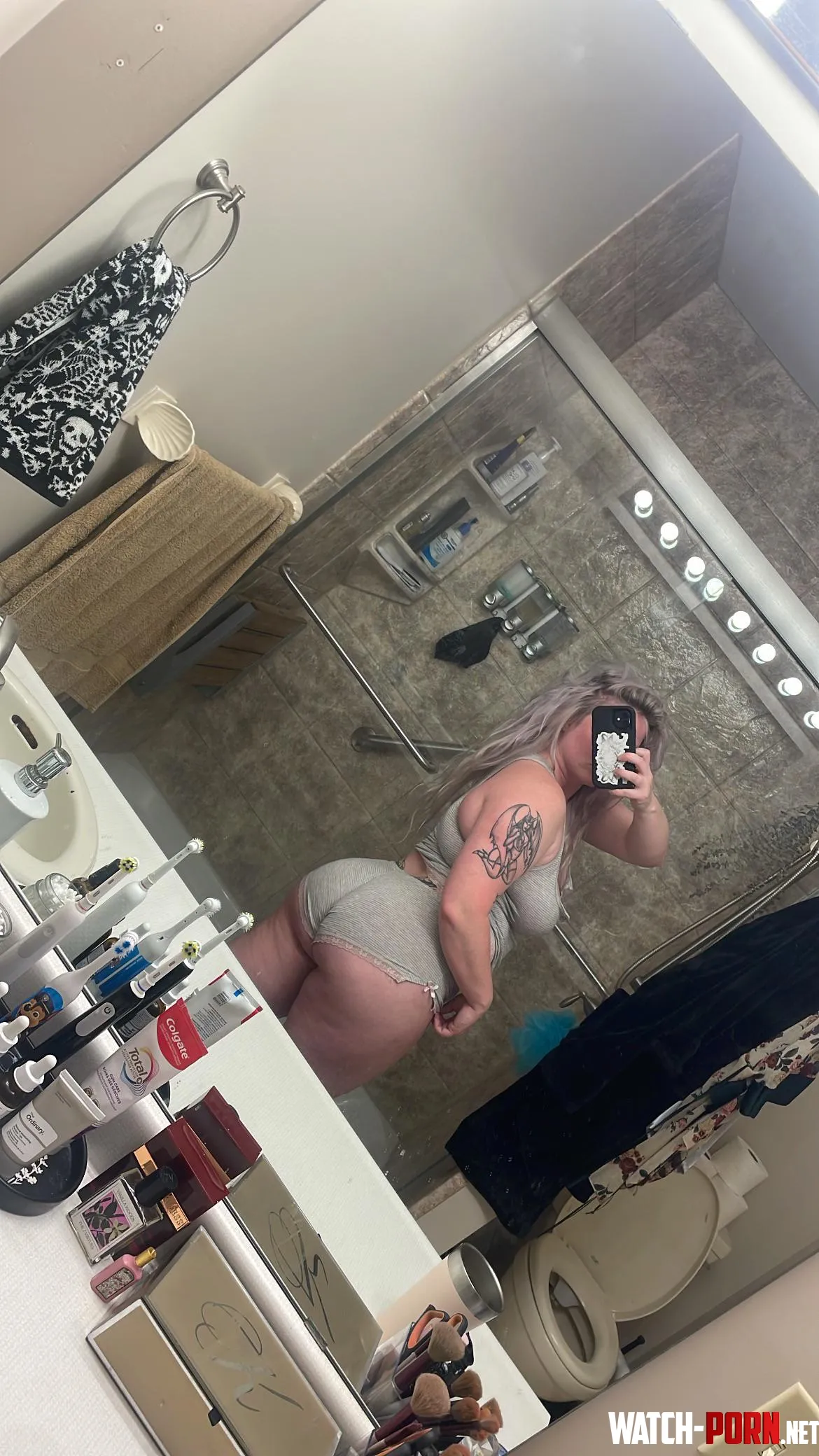 My ass is getting so fat omg by bimboguts