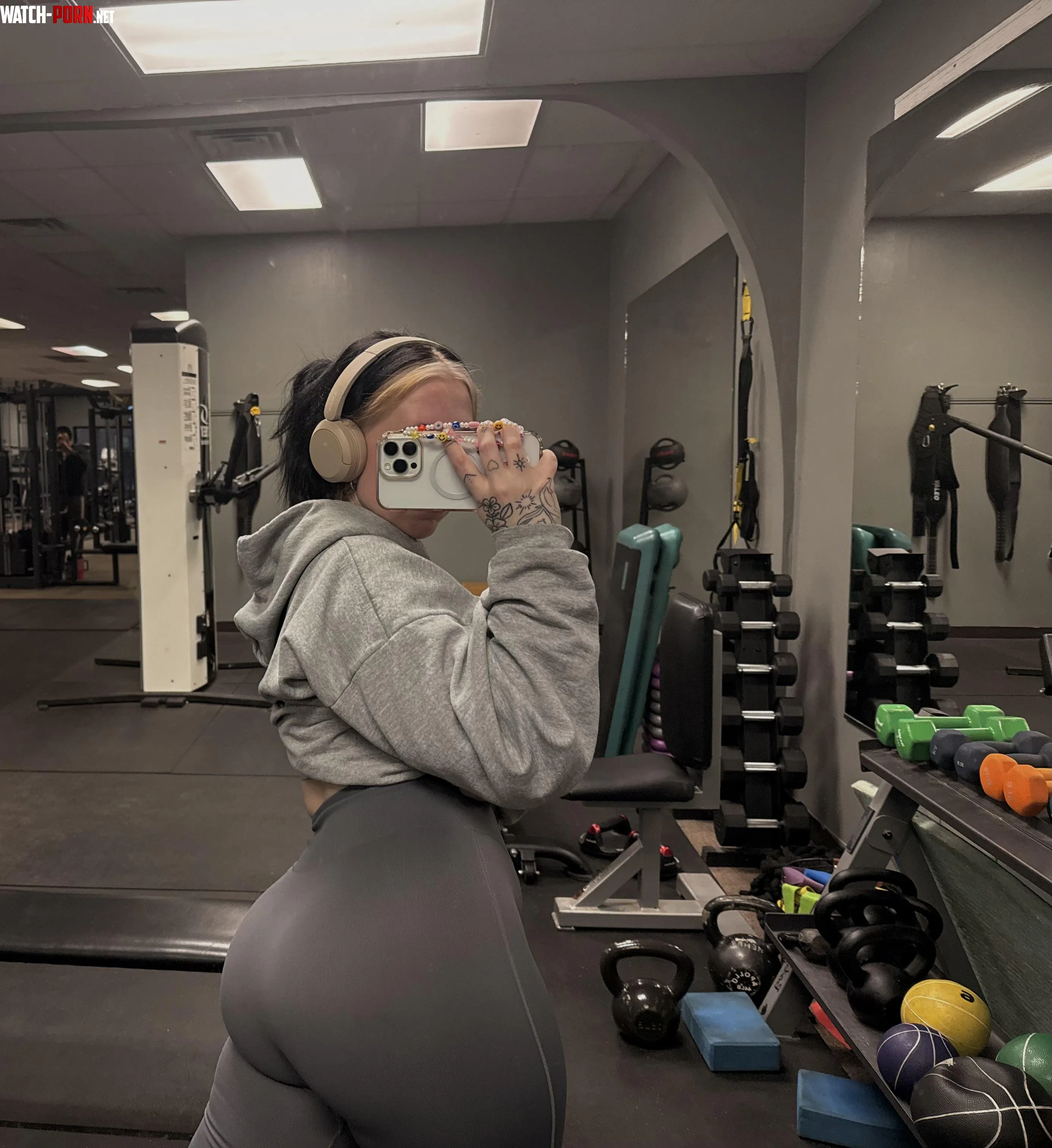 it wasn't even leg day today, but the booty is always looking pumped 🤭 by imrussiannotmad