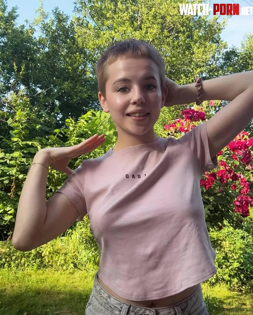 Do you like girls with short hair? by ShadoowPetal