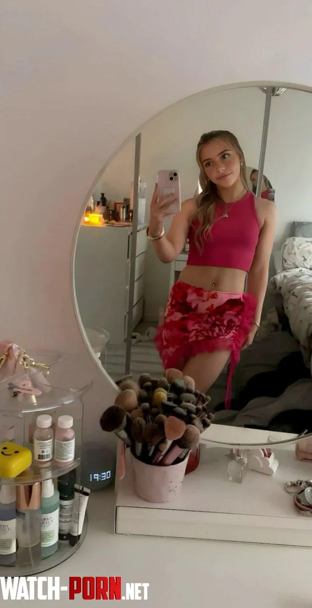 Would u chase me or wait till I text first? by Sparkle-whirl