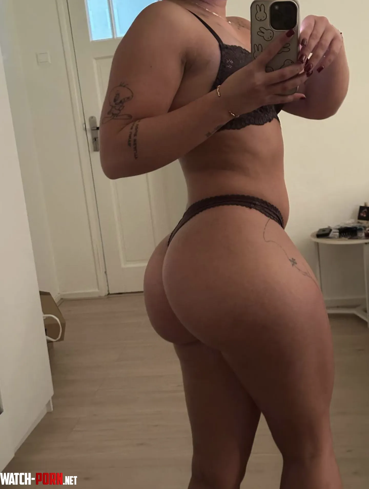 är min röv tillräckligt stor för dig?😘 by CutieBellaa