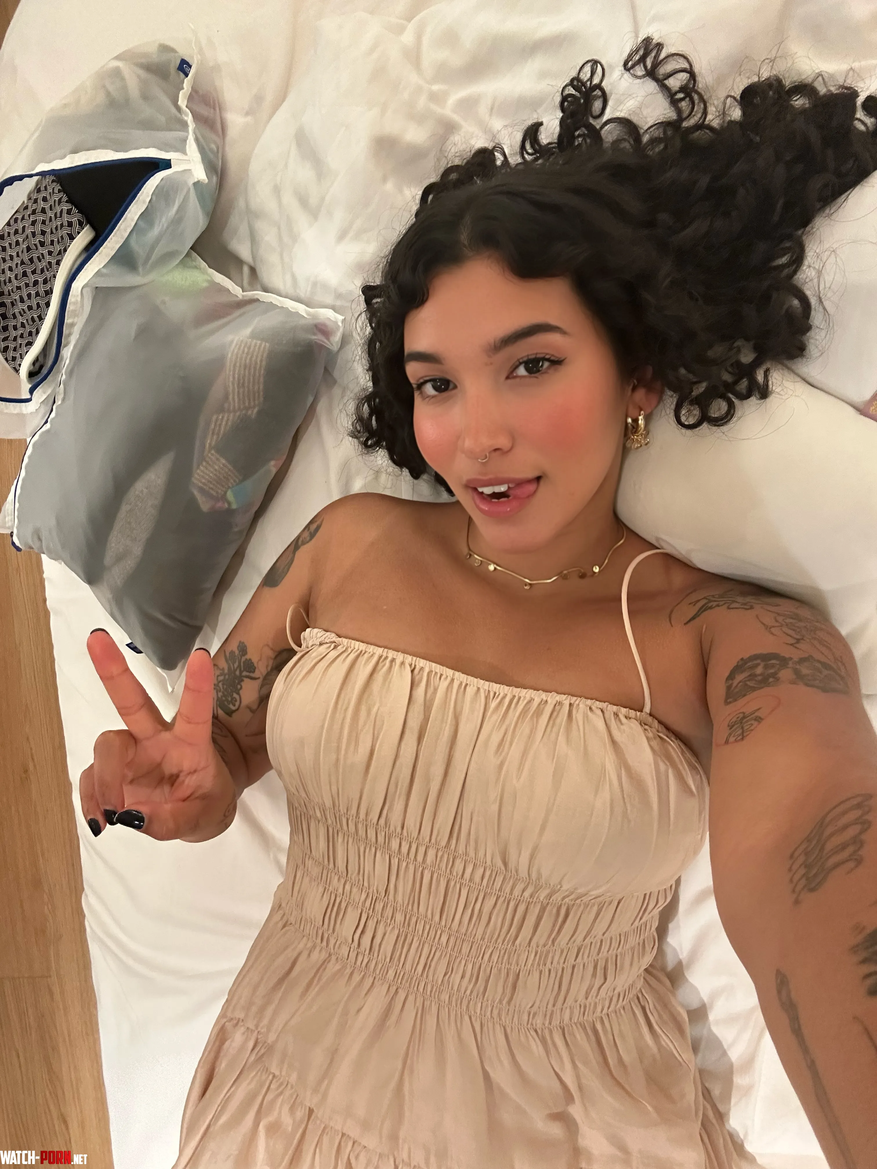 Honduran x Mexican x White by babyguava