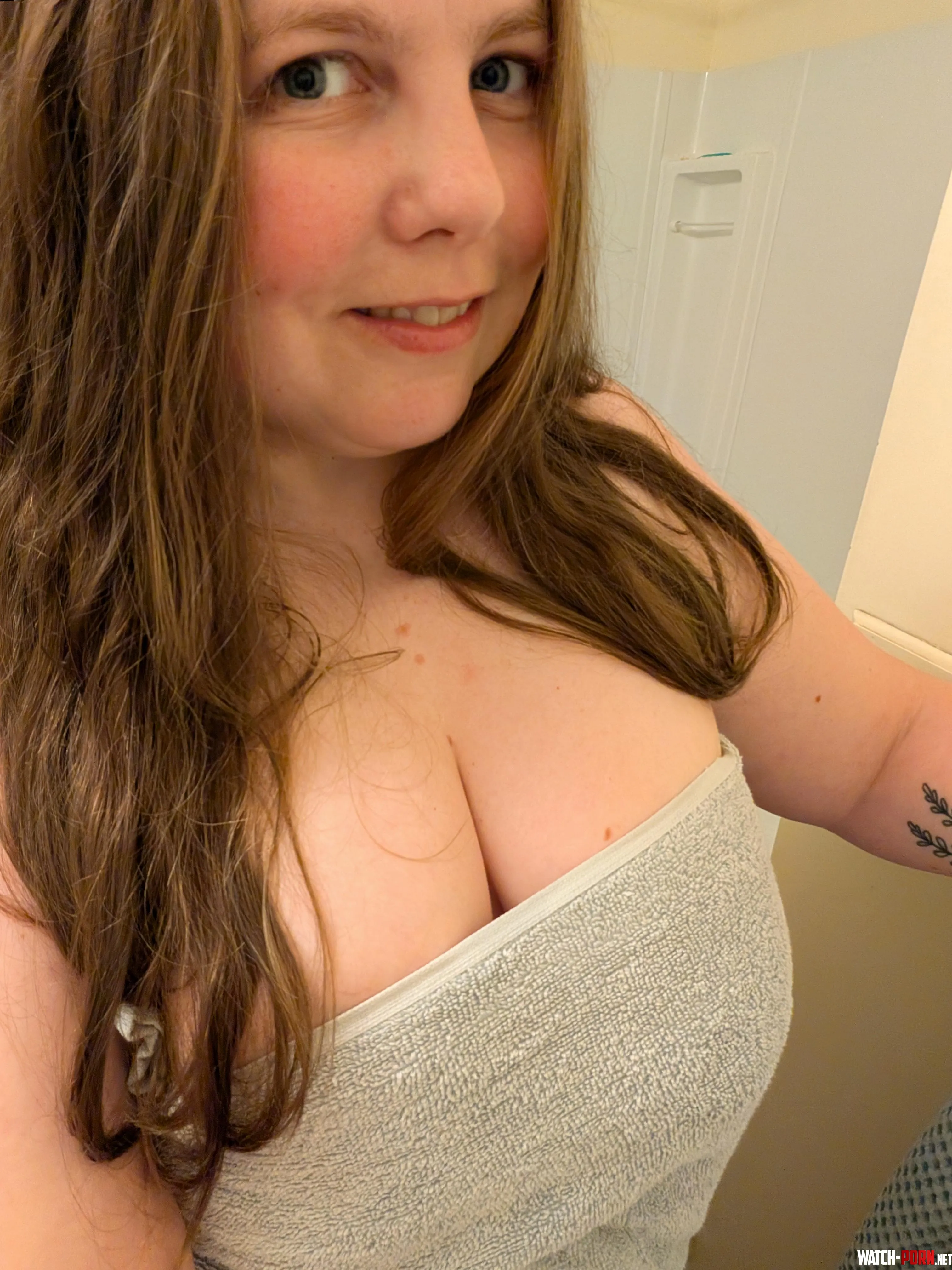 Shower fresh~! by GimmieGnomes