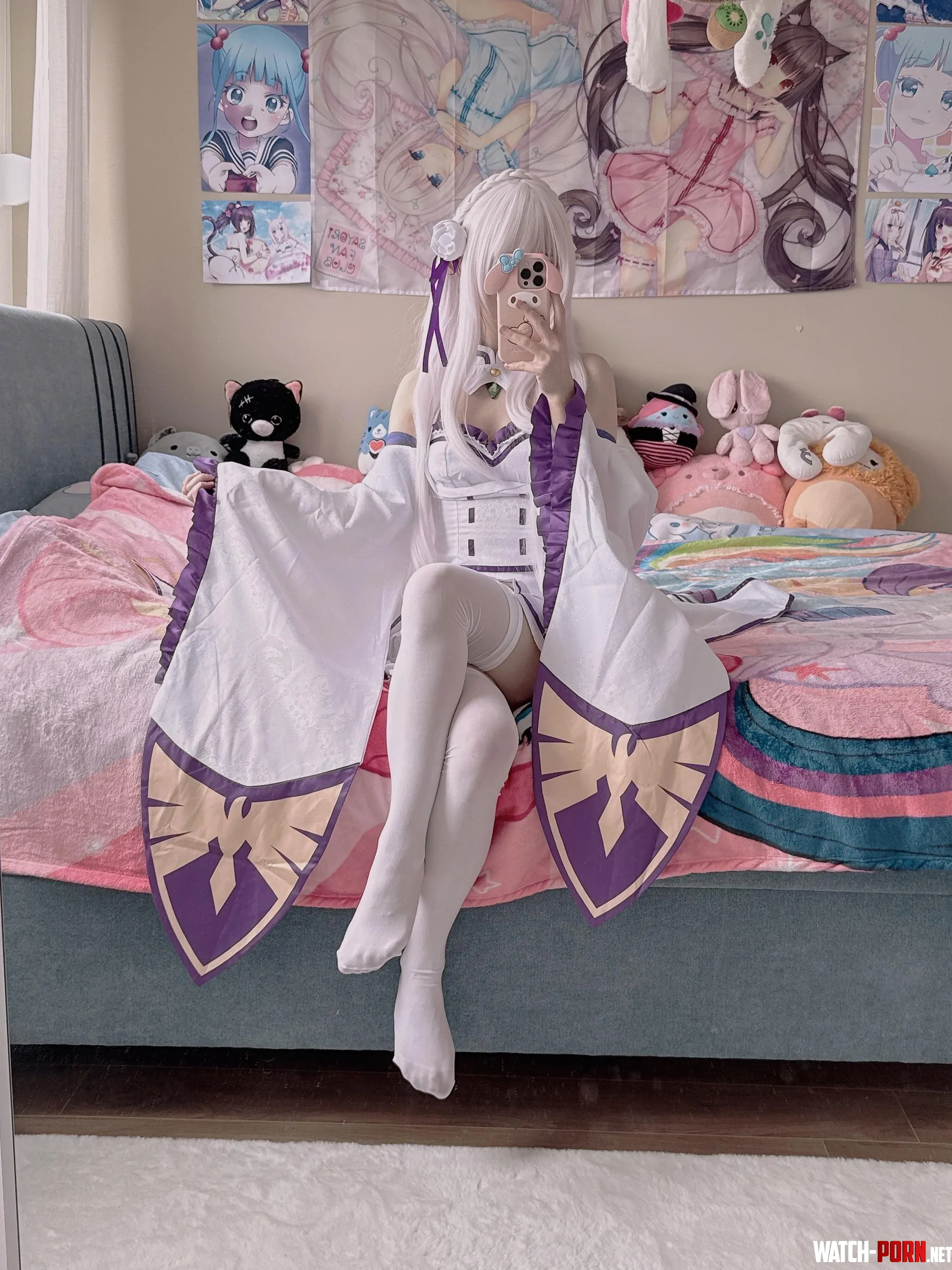 Emilia (Lily) [Re:Zero] by sassylindaM