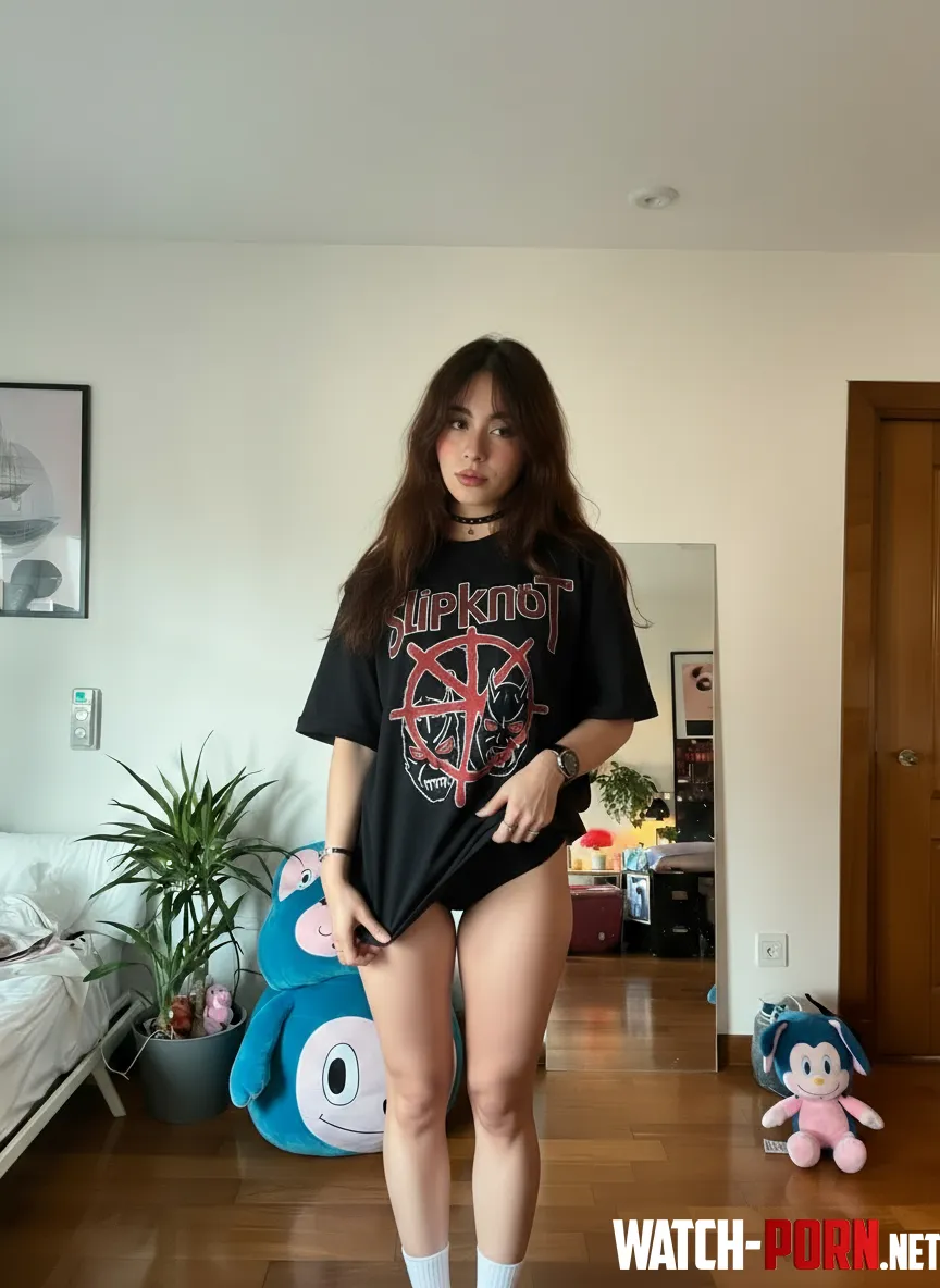 i think metal doesn't match with my pesonality ✦ by HoneySweetiees