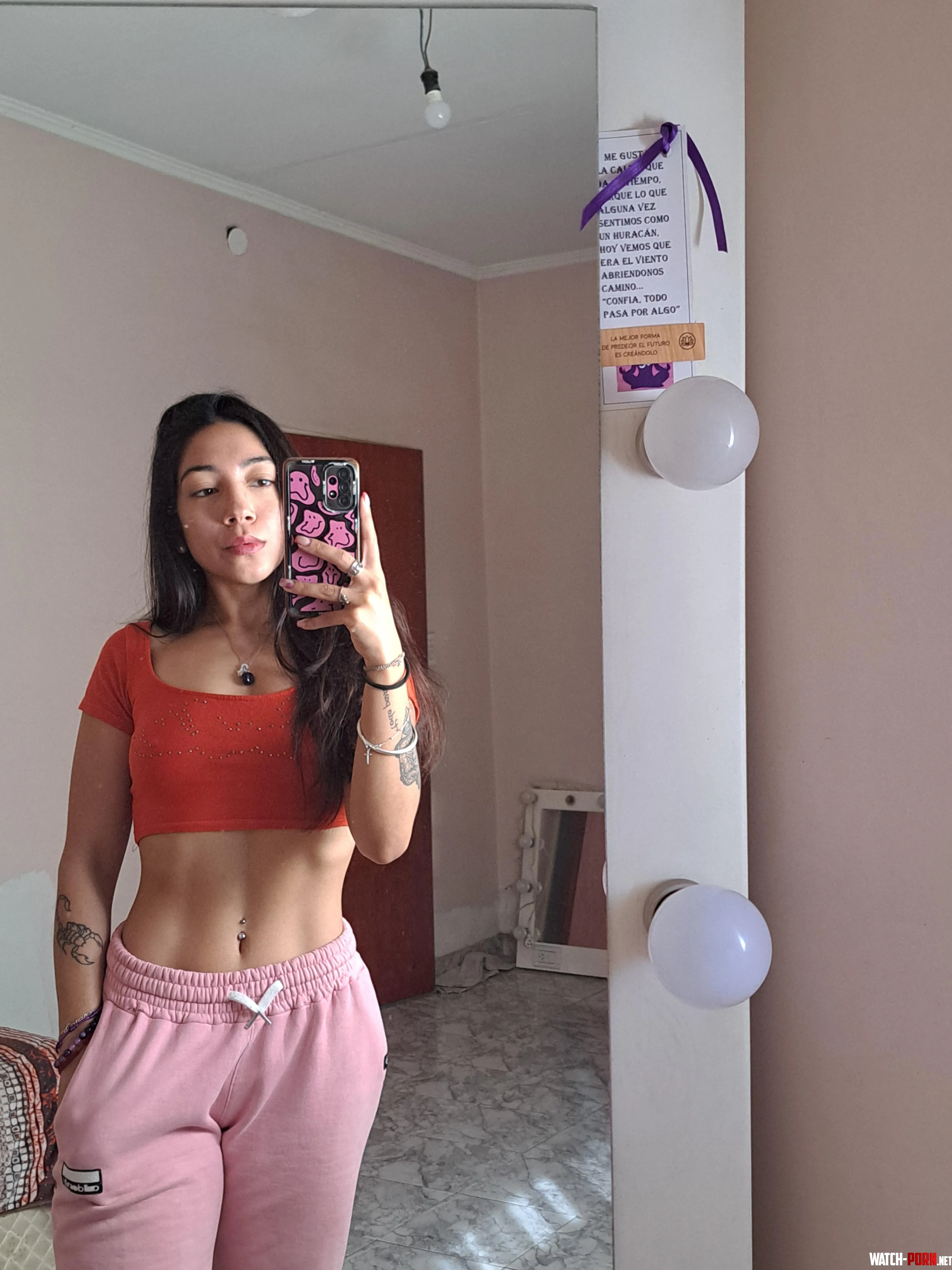 I like this crop top by Littlero0