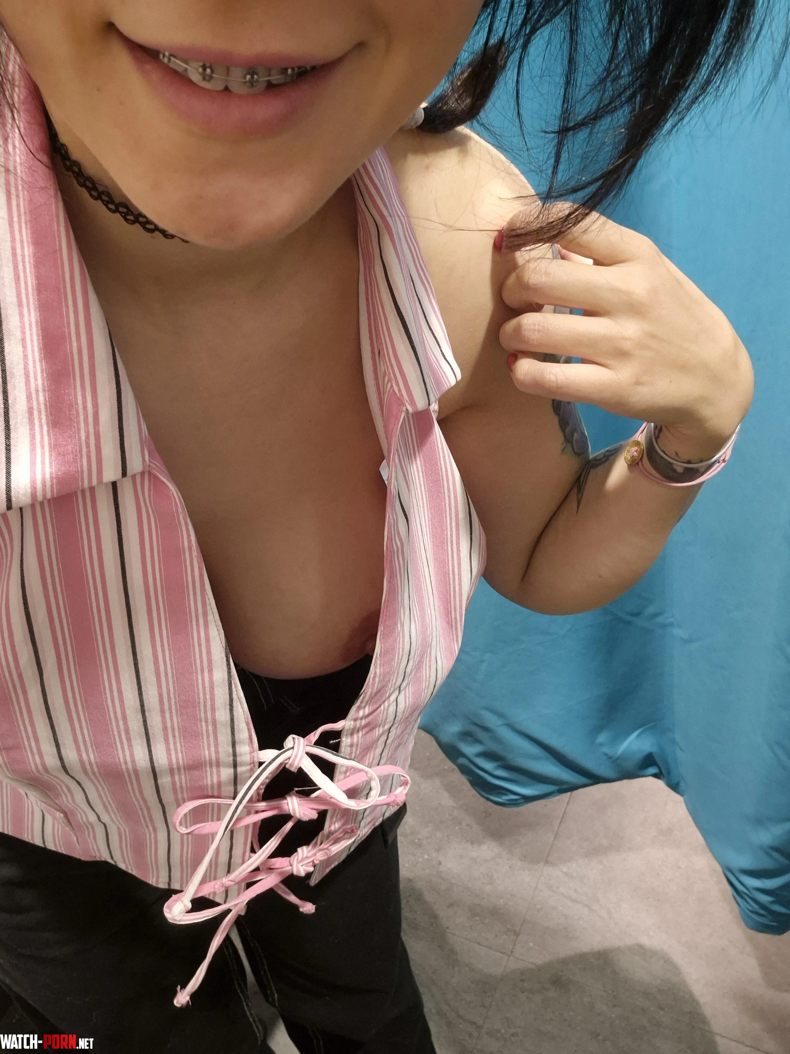 Guess its to big for me by DizzyDora_