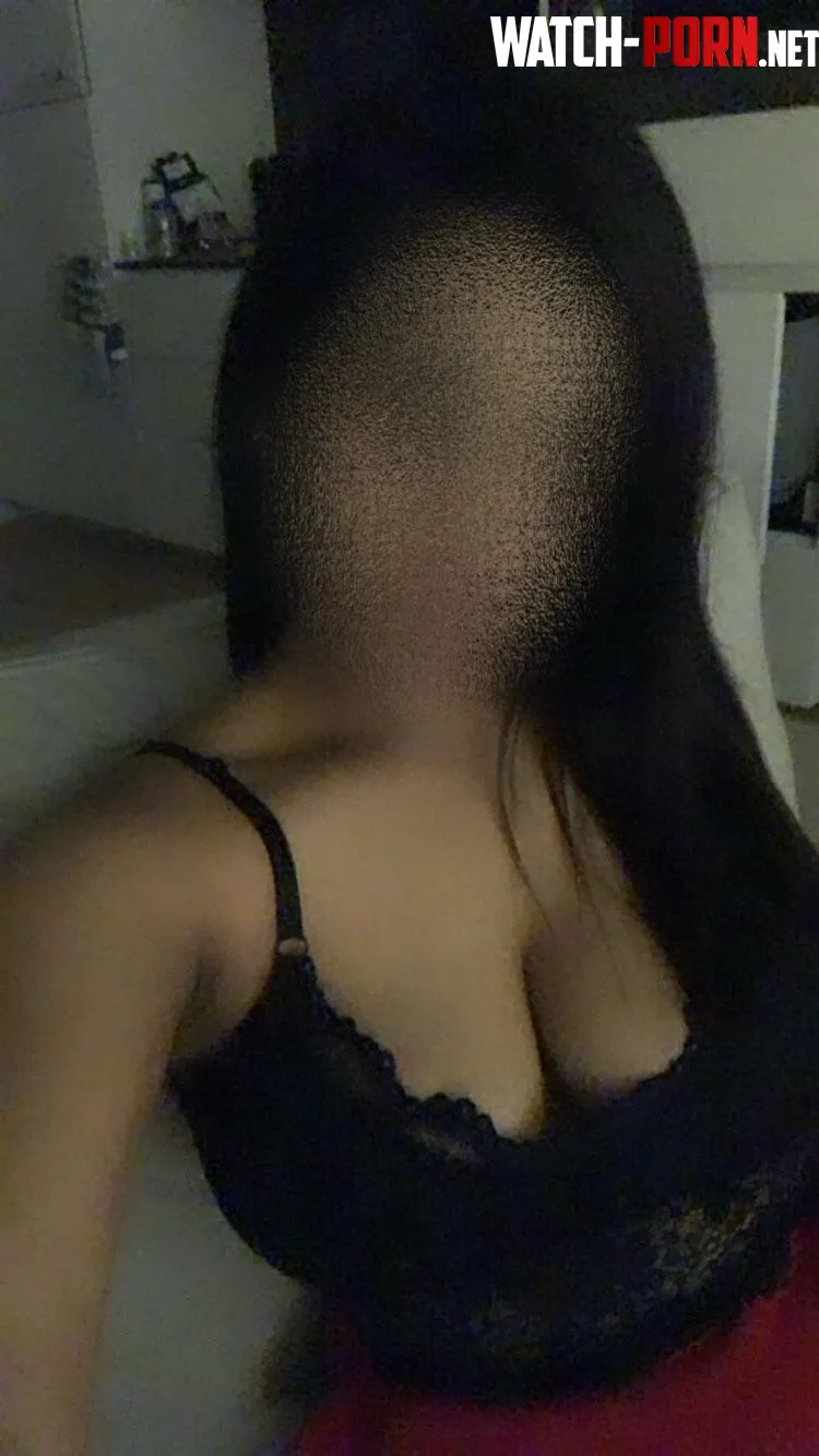 A little view before bedtime 💦 [F] by Anu_siana